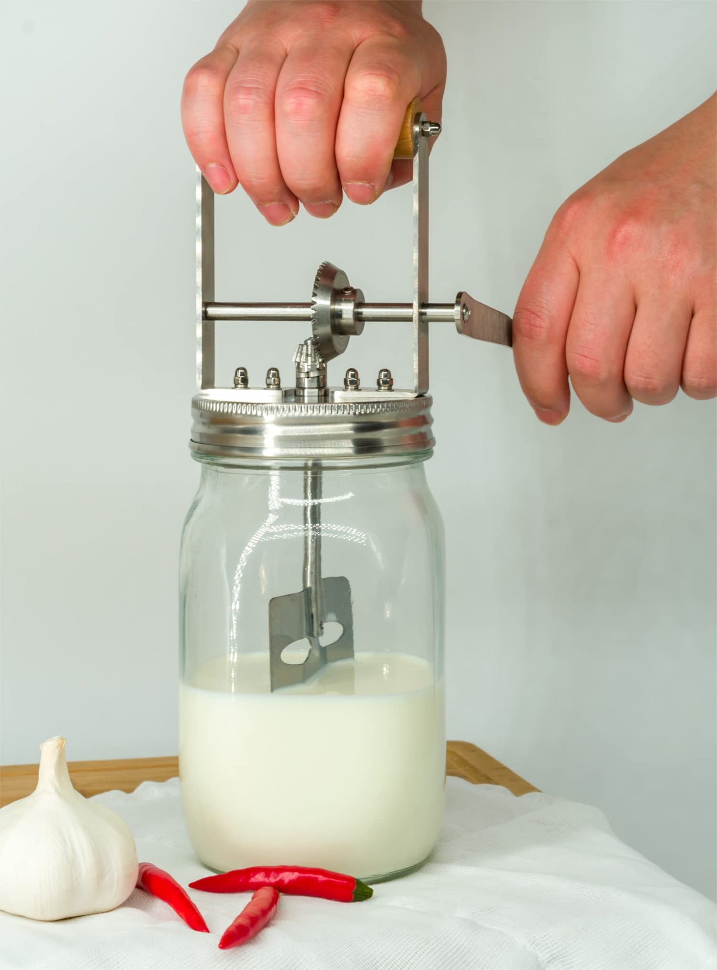 Aeaker Premium Butter Churner – Makes Fresh Homemade Butter in 10 Minutes | 32oz Glass Jar with Stainless Steel Paddle | Hand Crank Butter Maker | Easy to Use & Clean | Perfect for Family Kitchen Fun