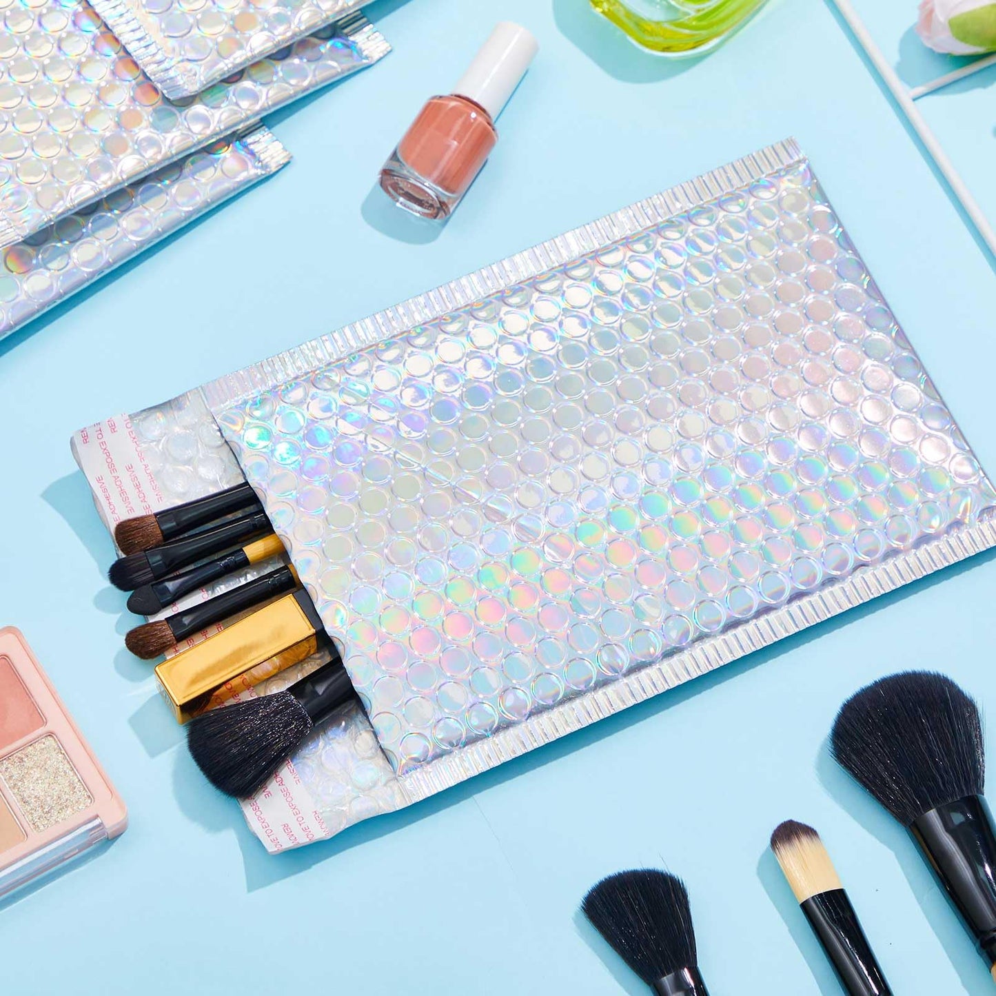 Henoyso 60 Pcs 8 x 11.5 Inch Holographic Bubble Mailers Metallic Bubble Envelopes Waterproof Self Seal Shipping Bags Thick Cushioning Mailers for Makeup Jewelry Small Business Packaging, Rainbow Color