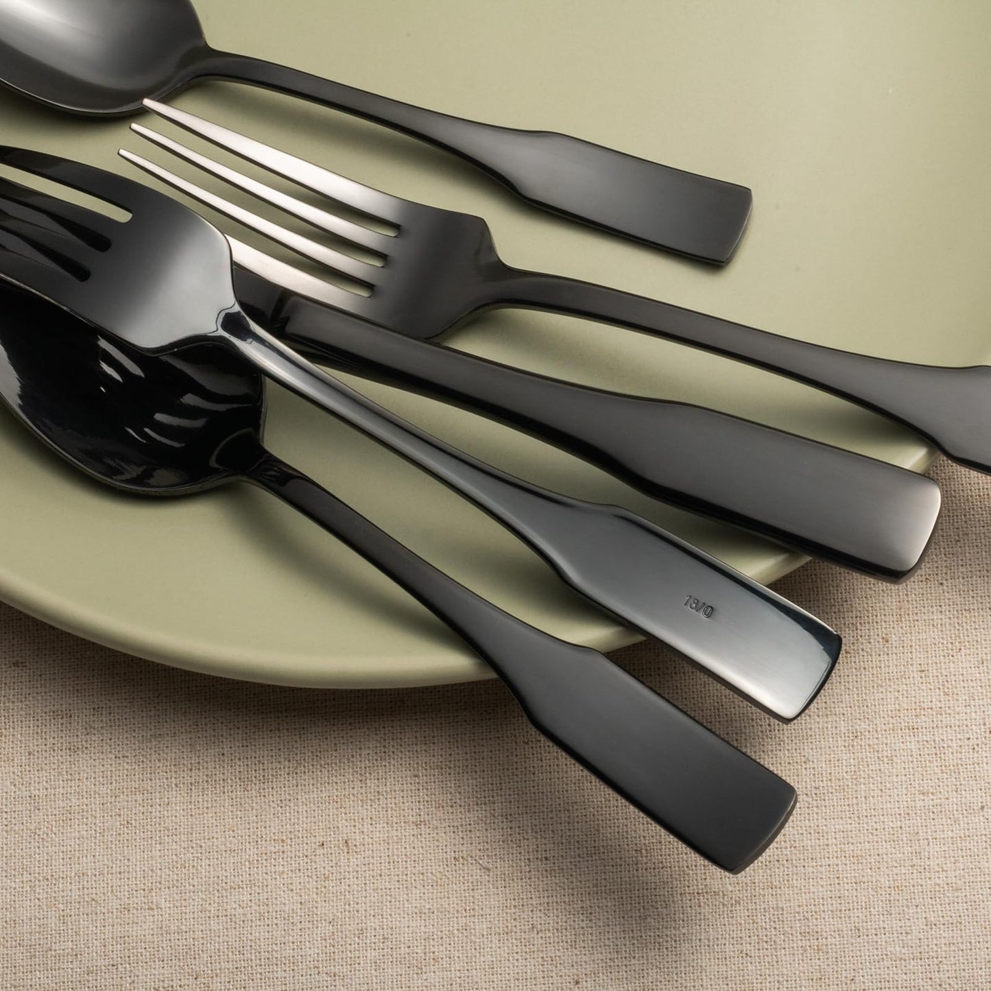 Alata Kate Black Mirror 40-Piece Silverware Set,Service for 8,Stainless Steel Flatware Set,Mirror Cutlery Set,Dishwasher Safe