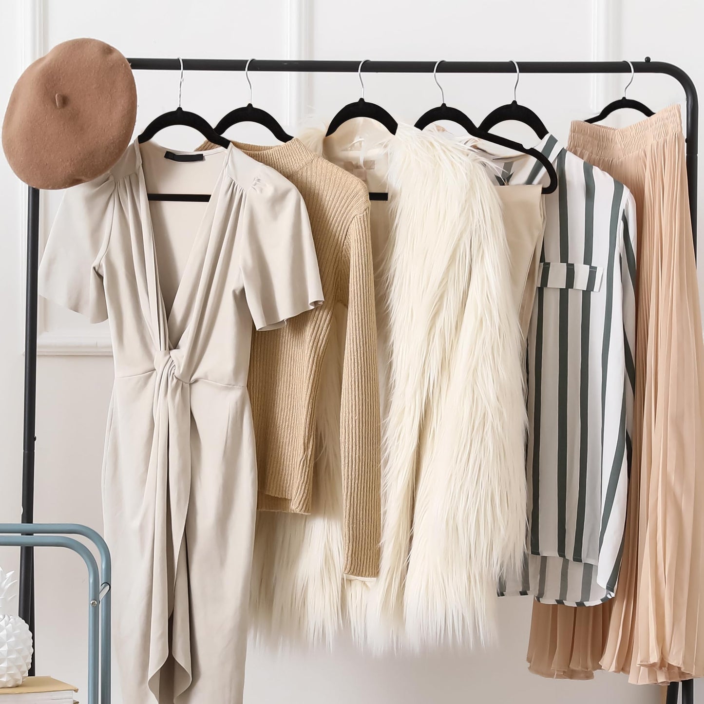 Techzoo Premium Velvet Hangers 30 Pack Ultra Thin Non Slip Adult Felt Space Saving Suit Hanger for Closet Heavy Duty Coat Pants Jackets Dress Hangers 360° Swivel Hook Hold Upto 10 lbs Black