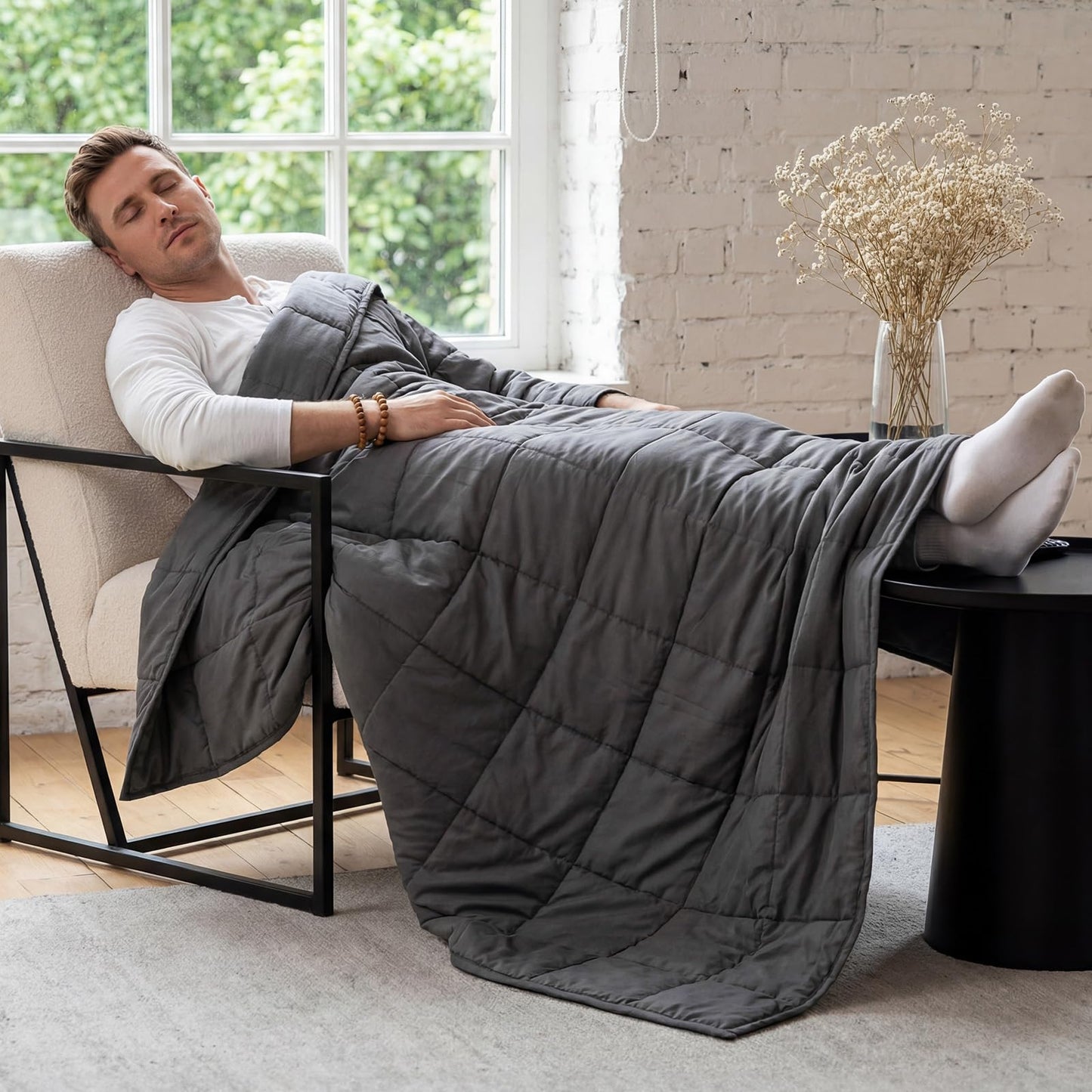 Weighted Blanket for Adults (20lbs, 60"x80") Heavy Blanket with Premium Glass, Cooling Weighted Blanket for Sleeping, Queen Size Perfect for 190-210 lbs, Soft Breathable Blanket, Dark Grey
