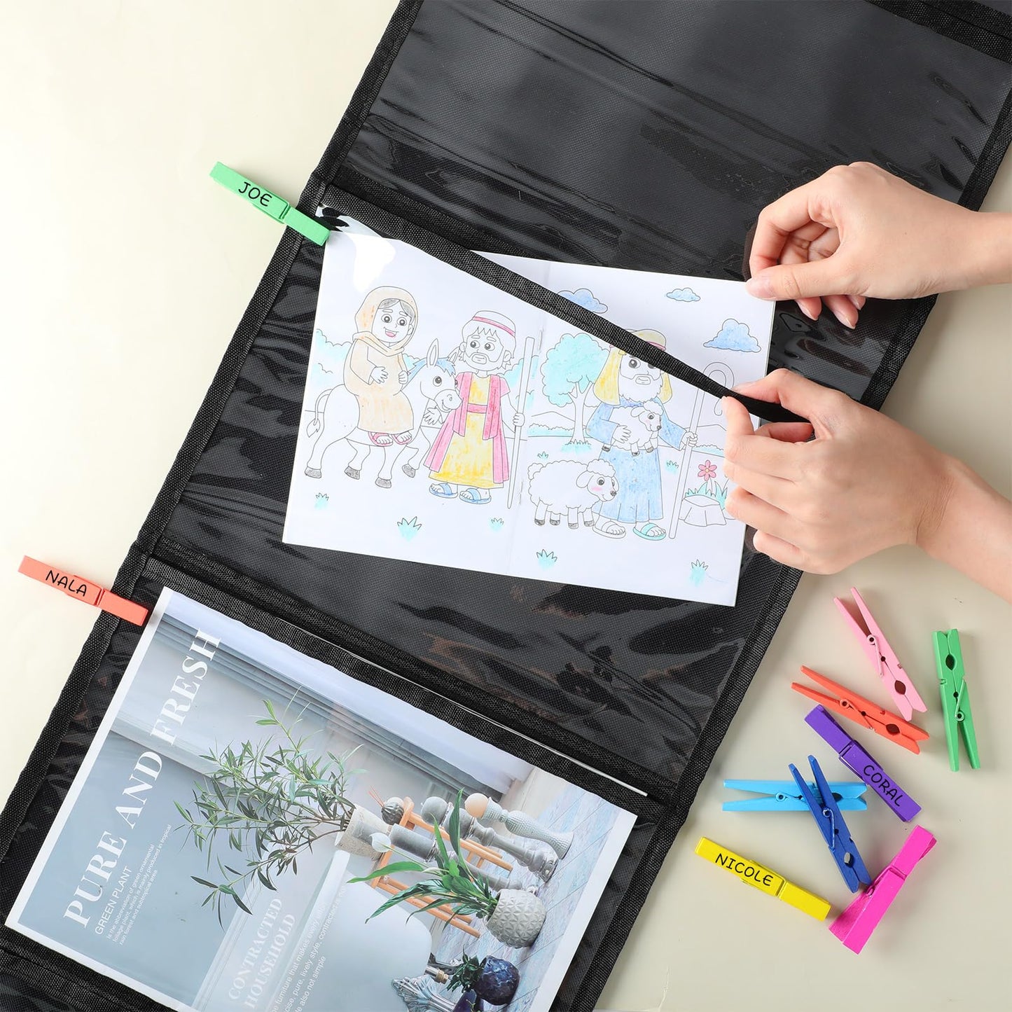 MotiMind 52 Pcs Student Behavior Clip Chart for Classroom, Black 5 Pockets Storage Pocket Chart with Wooden Clips for Operation Christmas Items Demonstrations Teacher Office Organization