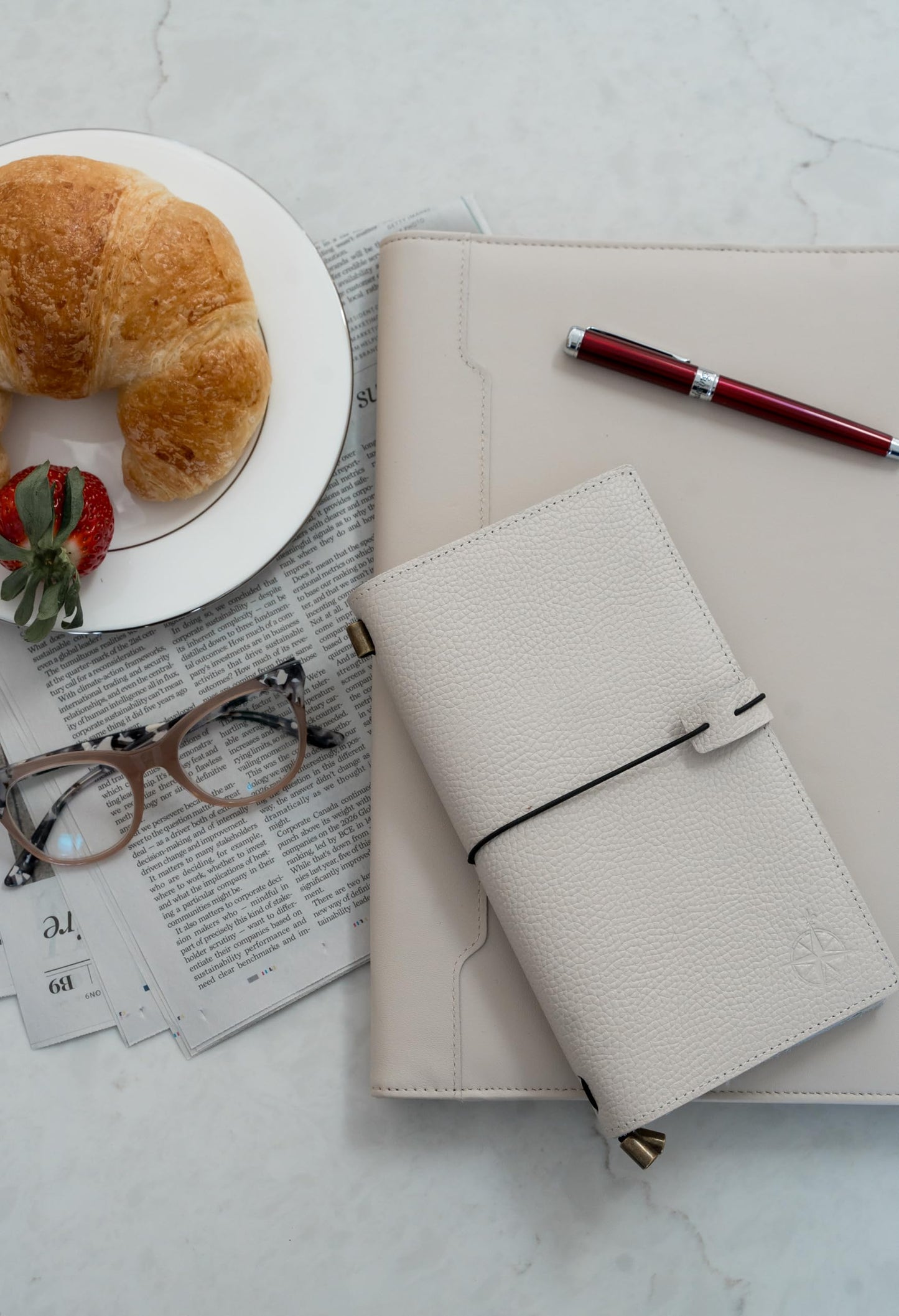 WANDERINGS Regular Size Travelers Notebook with Pockets - 4.5" x 8.5" (11.5 x 22cm) - Refillable Travelers Journal - a Beautifully Handcrafted Leather Journal in Oat, 100 GSM Blank Inserts