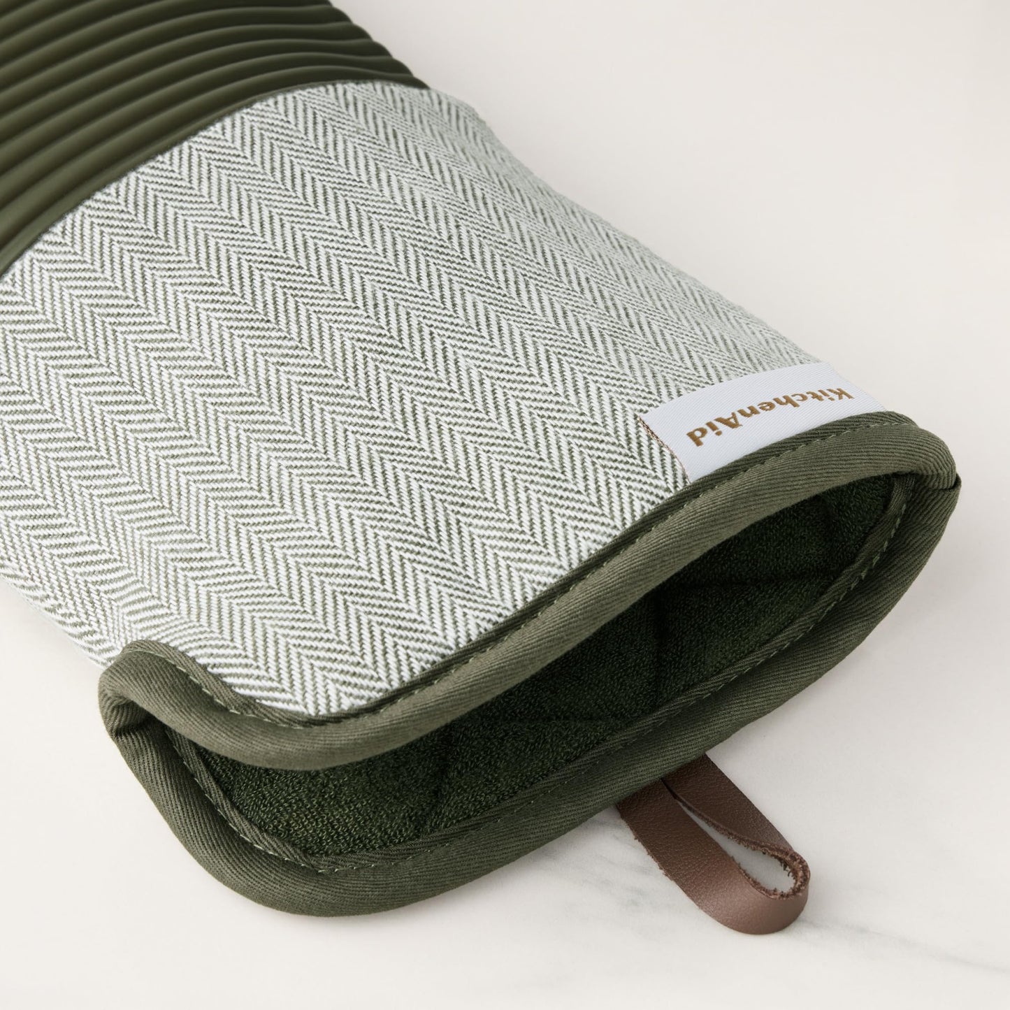 KITCHENAID® Evergreen Design Series Herringbone Ribbed Soft Silicone Oven Mitts 2-Pack Set, Heat Resistant up to 500°F, Flexible & Waterproof, Deep Forest Green, 7"x14"