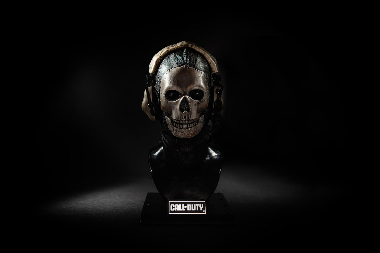Call of Duty "Ghost Bust Statue - 8-inch Bust Statue Including Mask, Decorative Headphones, and Weighted Display Stand
