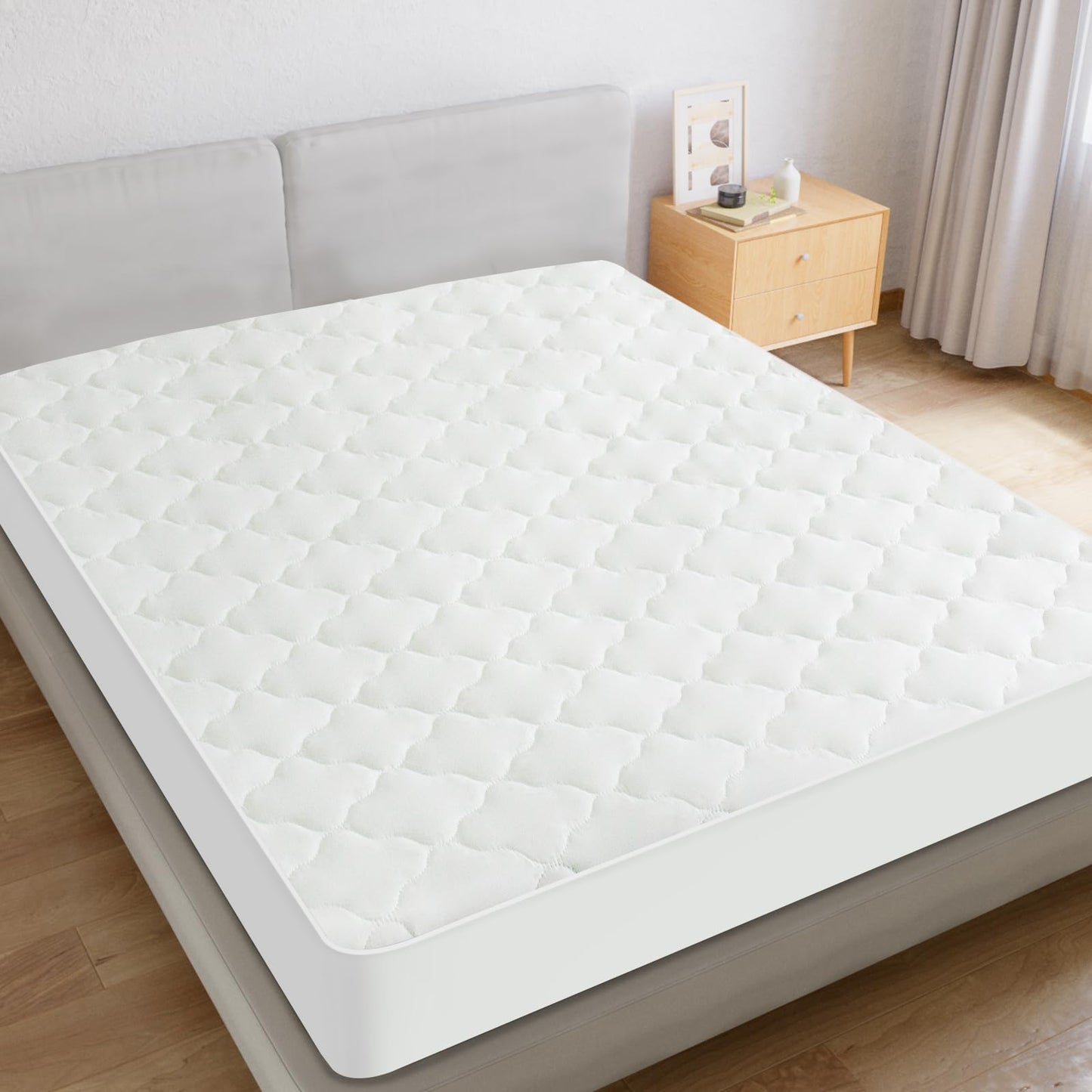 Sofa Bed Queen Mattress Protector Pad Waterproof Quilted 60" X 72", Breathable & Cooling Queen Sleeper Sofa Mattresses Pad Cover Fitted with Deep Pocket Up to 8", (White)
