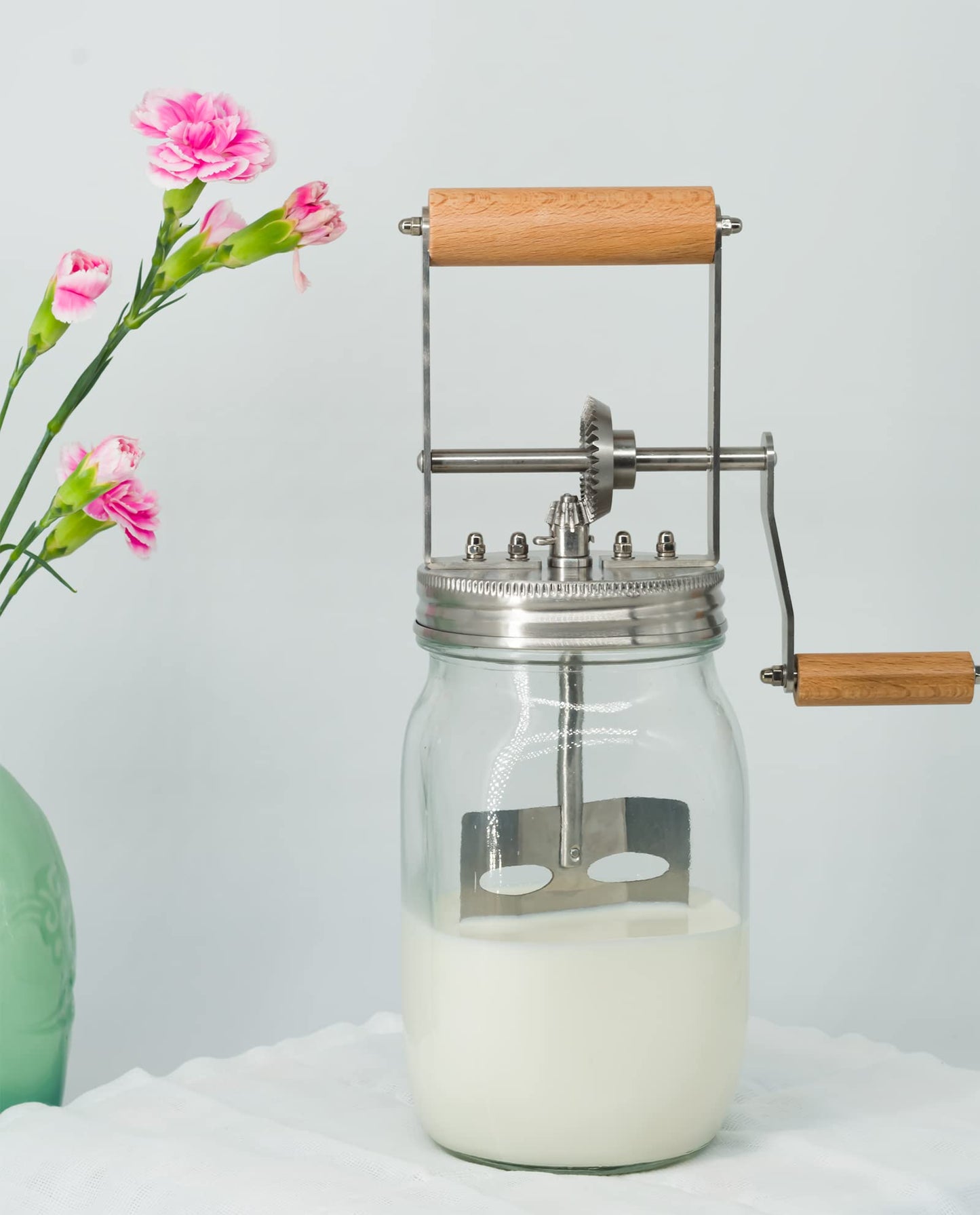 Aeaker Premium Butter Churner – Makes Fresh Homemade Butter in 10 Minutes | 32oz Glass Jar with Stainless Steel Paddle | Hand Crank Butter Maker | Easy to Use & Clean | Perfect for Family Kitchen Fun