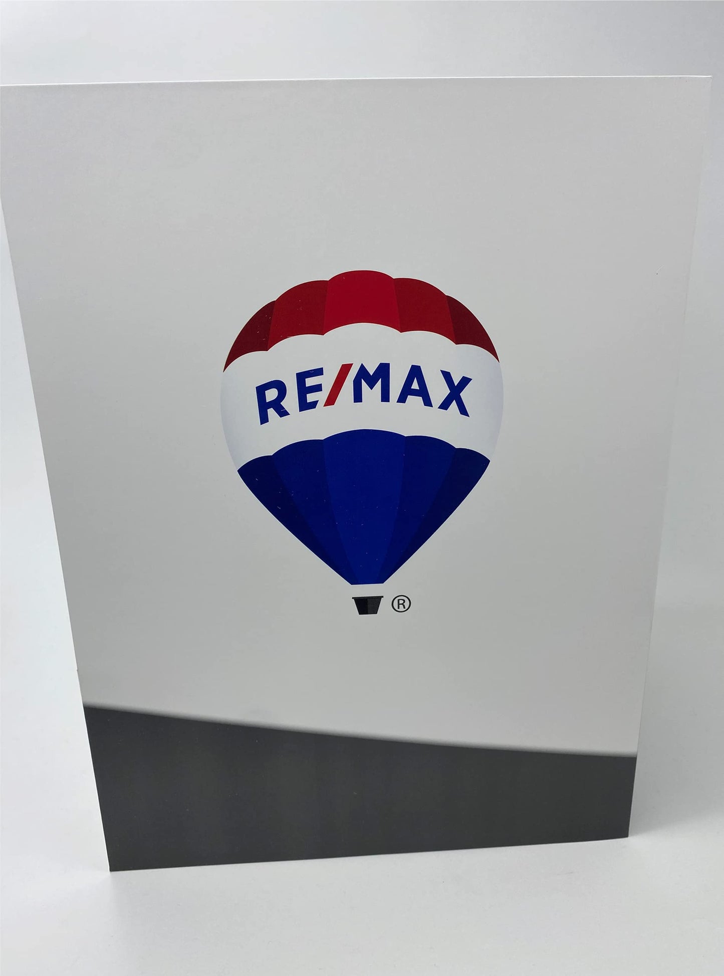 RE/MAX Folders Doorway 25 Pack