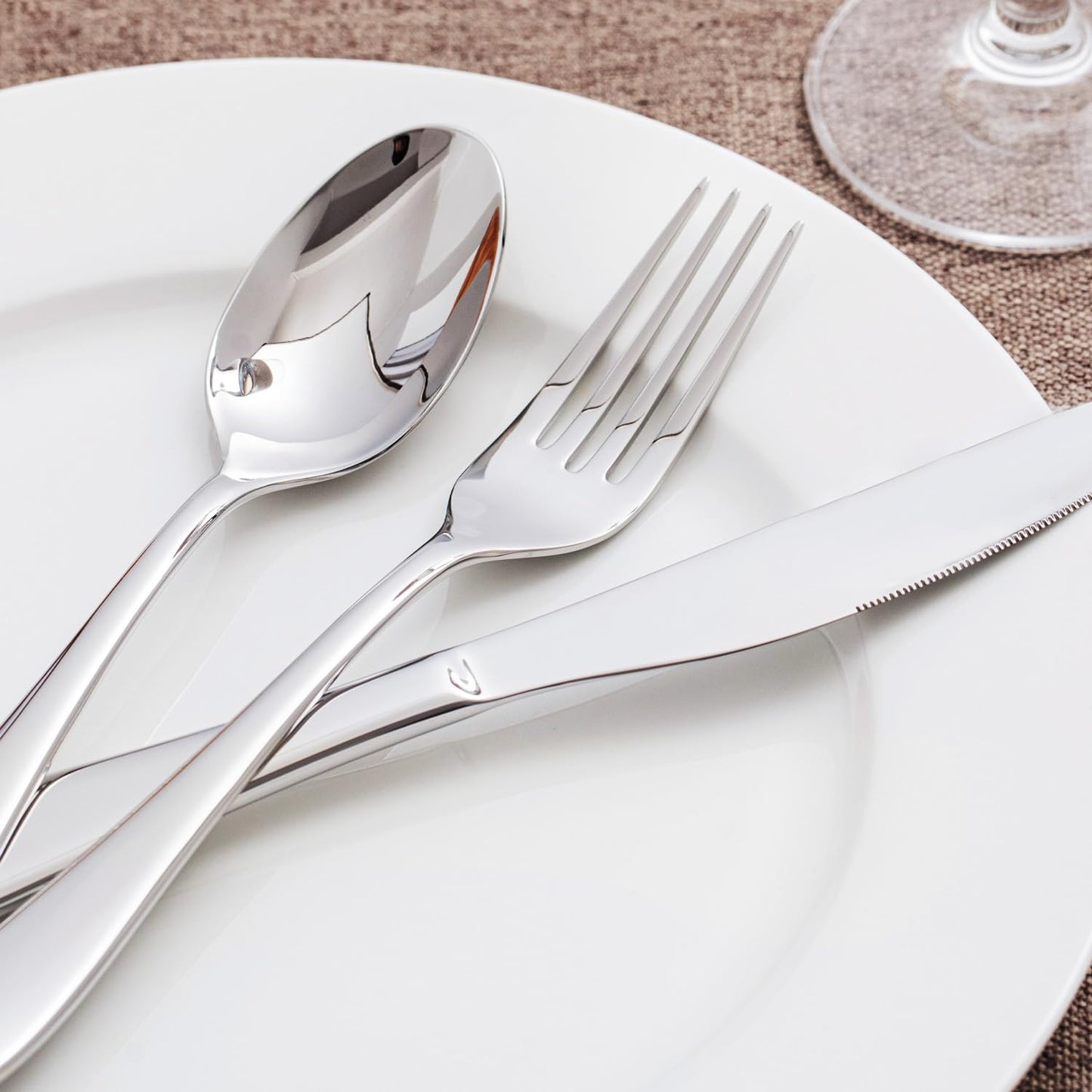 KINGSTONE 40-Piece Silverware Set for 8,18/10 Premium Stainless Steel Flatware Set, for Home, Restaurant, Wedding and Party Use, Mirror-Polished Cutlery Set, Dishwasher Safe