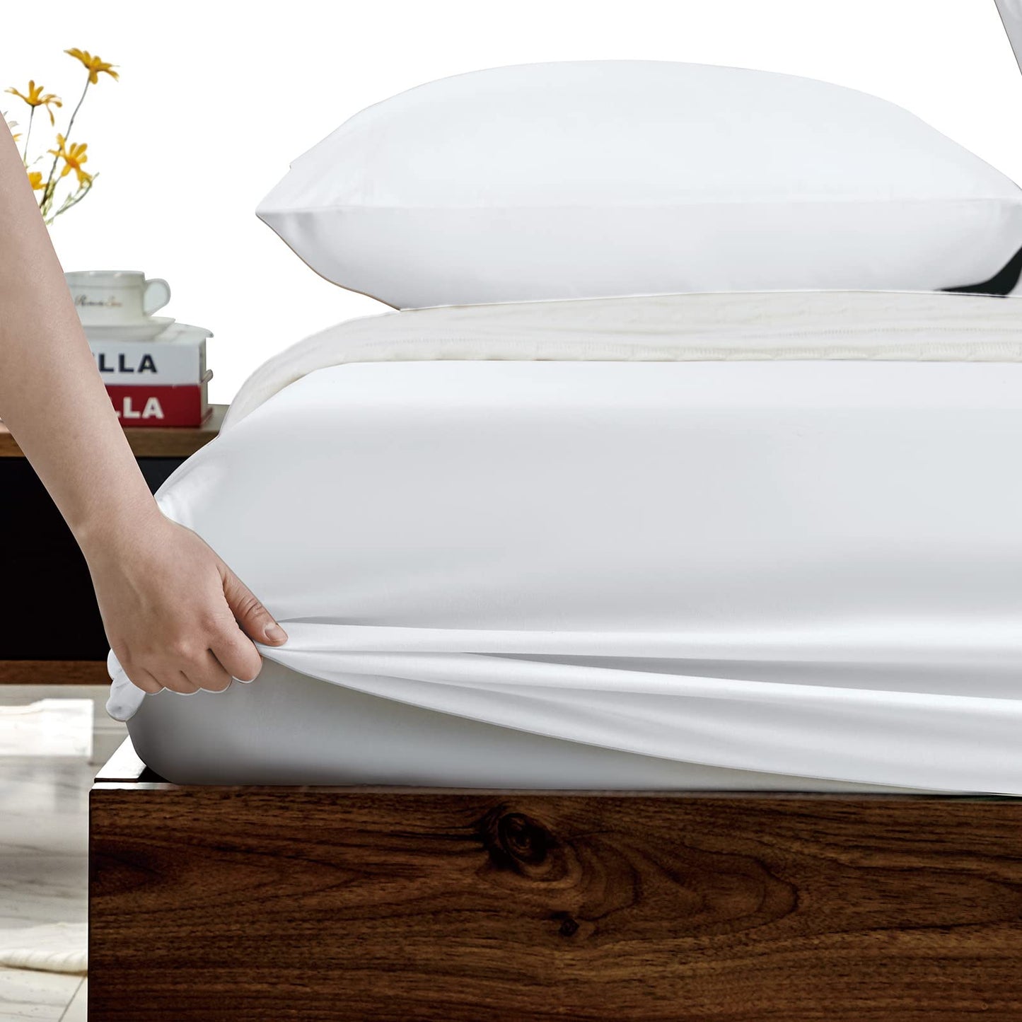 FreshCulture Queen Fitted Sheets, Bulk Pack of 6, Deep Pocket, Soft Microfiber Bottom Sheets for Home, Salons, Hotels, Queen Size Fitted Sheets Only (White)