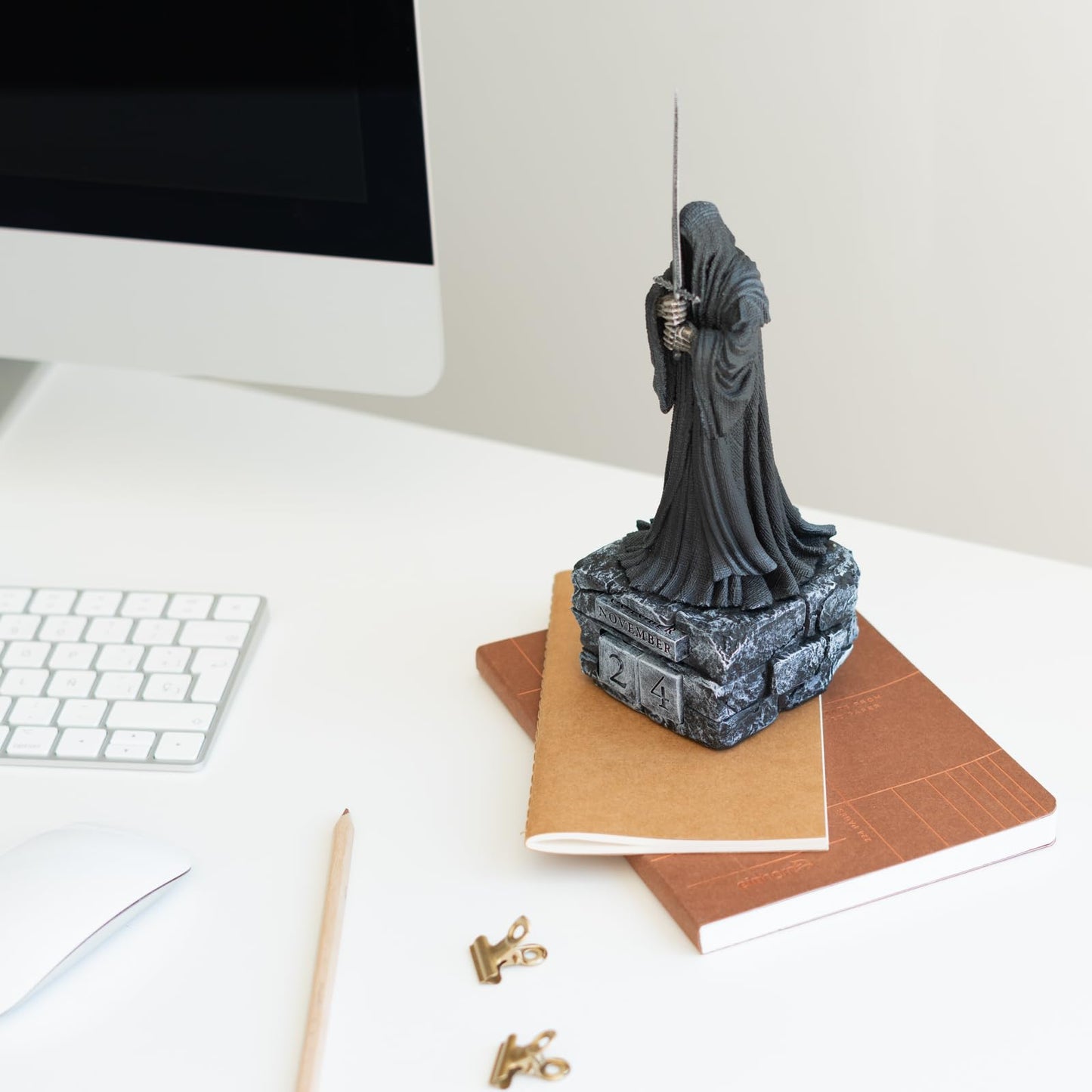 The Lord of The Rings Calendar | Lord of The Rings Gifts, Lord of The Rings Merchandise, LOTR Gifts