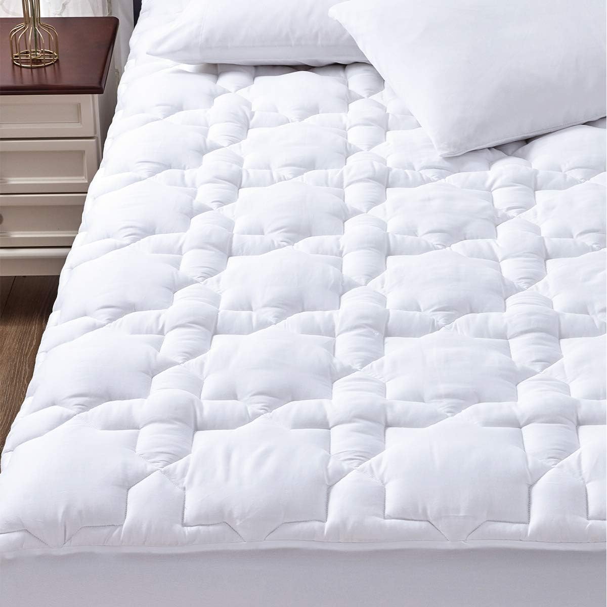 CozyLux Twin Mattress Pad, 450GSM Quilted Cooling Cotton Top Mattress Topper, Extra Deep Pocket Fits 8-21 inches, Oeko-TEX Certified, Plush Soft & Breathable Bed Pad (39"x75", White)