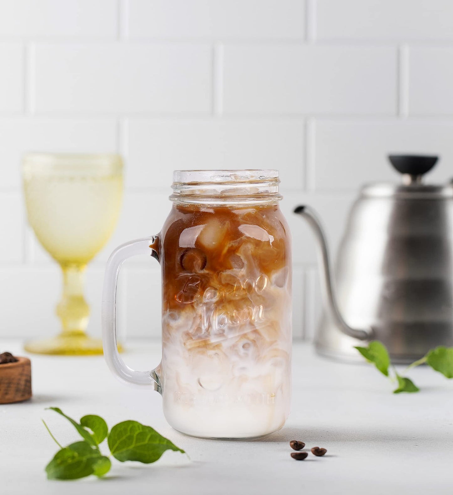 ANOTION Mason Jar with Lid and Straw, 24 oz Regular Mouth Mason Jars with Handle Drinking Glasses Tumbler Reusable Cups Smoothie Water Bottles for Iced Coffee Classic