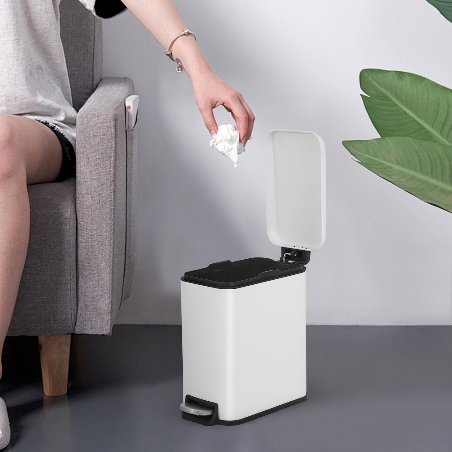 BestOffice Bathroom Trash Can with Lid, 1.3 Gallon Step Pedal Small Trash Can, White Stainless Trash Bin for Bathroom, Bedroom, Kitchen, Office (5L)