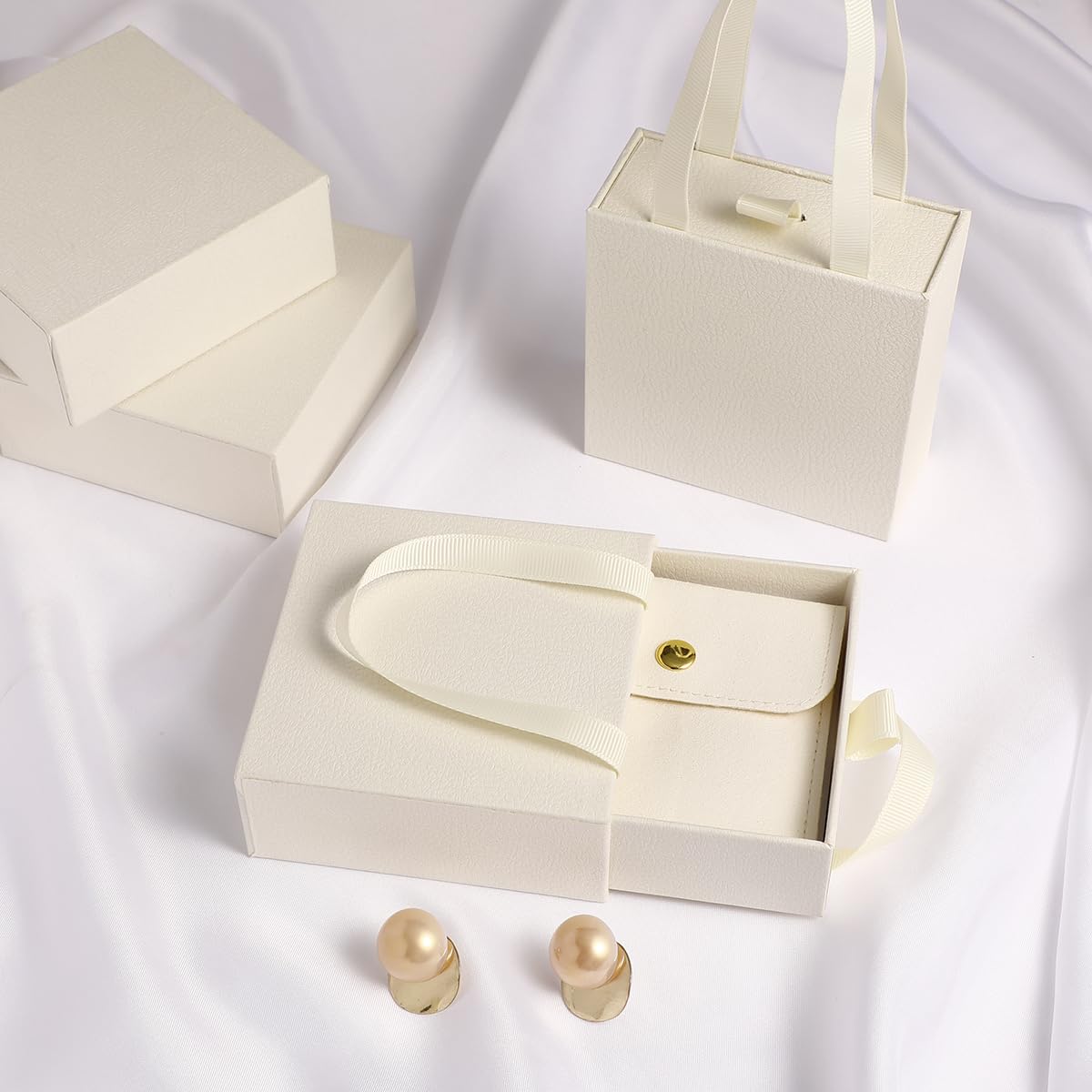 40 pcs paper boxes 9 x 9 x 3.5 cm, beige luxury gift storage, jewelry gift storage box suitable for earrings necklaces bracelets rings