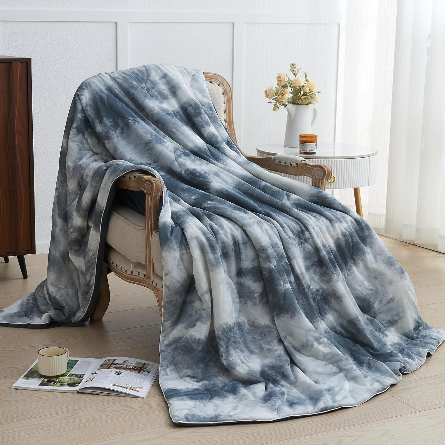 Cushious Cooling Comforter Queen Size, Summer Cooling Blankets for Hot Sleepers and Night Sweats, Lightweight Breathable Cooling Comforter Bedding for Sofa, Bed, Camping, Office