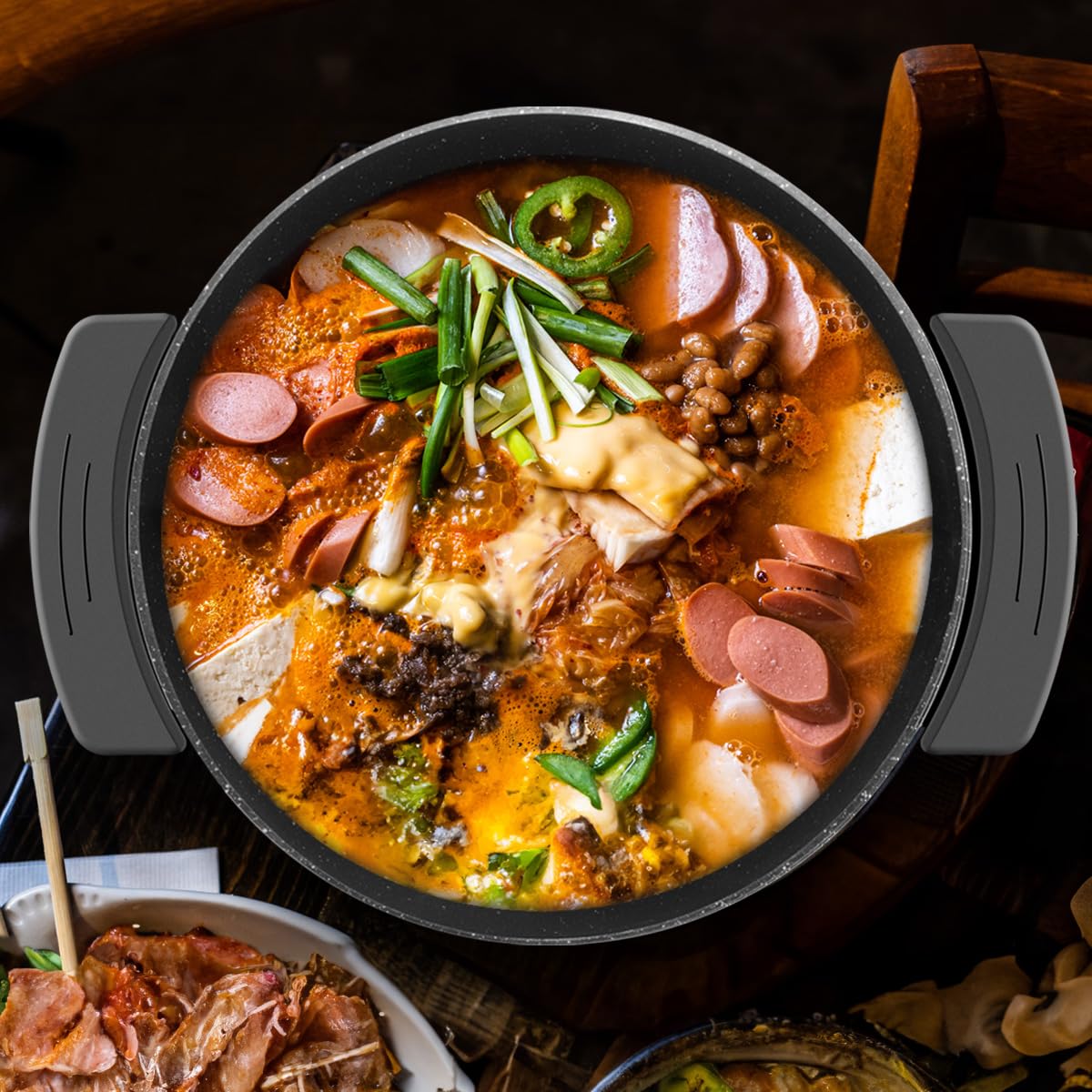Food Party Hot Pot Electric Skillet 2 in 1 Hotpot Pot Electric Pot for Cooking 6L 110V 1100W Non-Stick PFOA FREE Shabu Shabu Pot