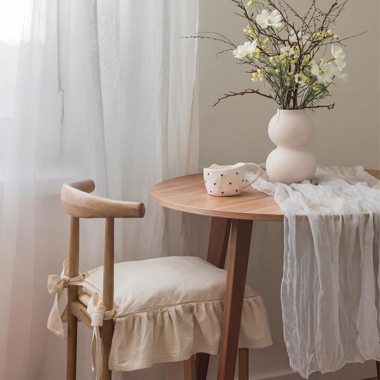 Hillsuren 4 Pcs Ruffle Chair Cushions Cover 17.5''x17.5'' French Chair Pad Slipcover with Ties Ruffled Skirt Seat Cover Farmhouse Covers Only, for Home Dining Kitchen (Classic,Retro Cream White)