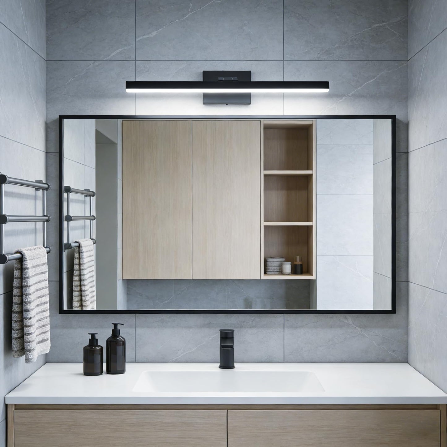 IZORRO Modern Bathroom Vanity Light 24 inch, Rotatable, 16W Dimmable Led Bathroom Light Fixture Over Mirror, Black Vanity Light Bar (Cool White 6000K)