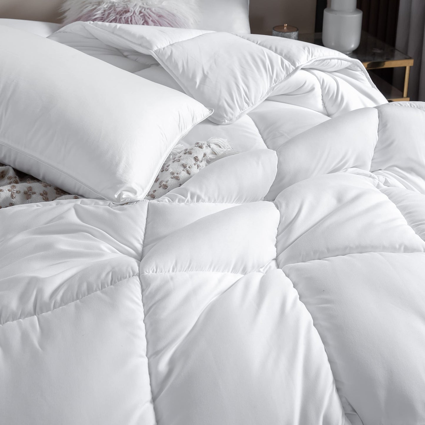 Winter Extra Warm White Queen Size Down Alternative Comforter, Heavyweight All Season Fiberfill Comforter Duvet Insert 90x90 with Corner Tabs - Ultra Soft Brushed Microfiber Shell