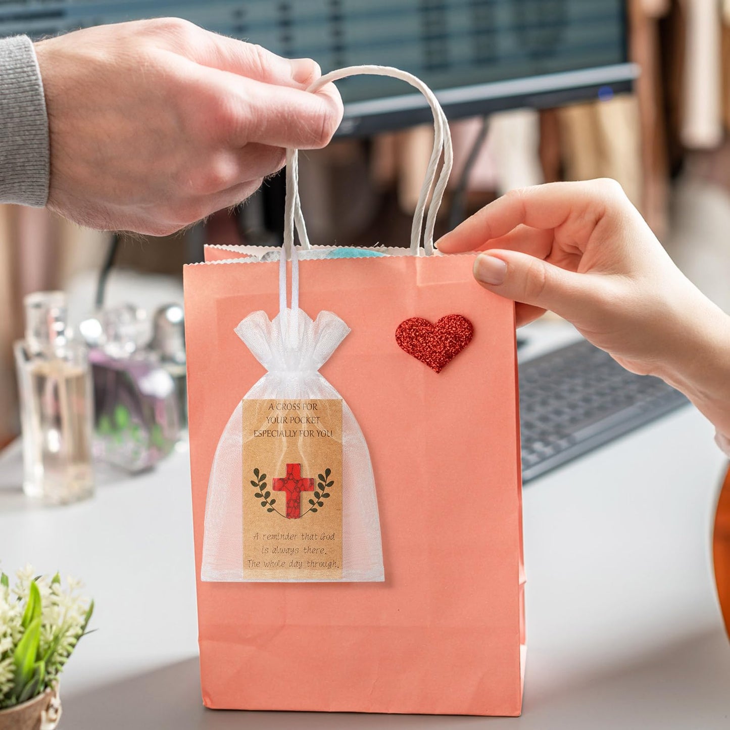 Tioncy 192 Pcs Pocket Hug Token Bulk Greeting Cards with Cross Crystal Stones Religious Keepsake Exchange Bookmarks for Friends Family Distance Social Relationship Gift (Elegant Style,Novelty Color)