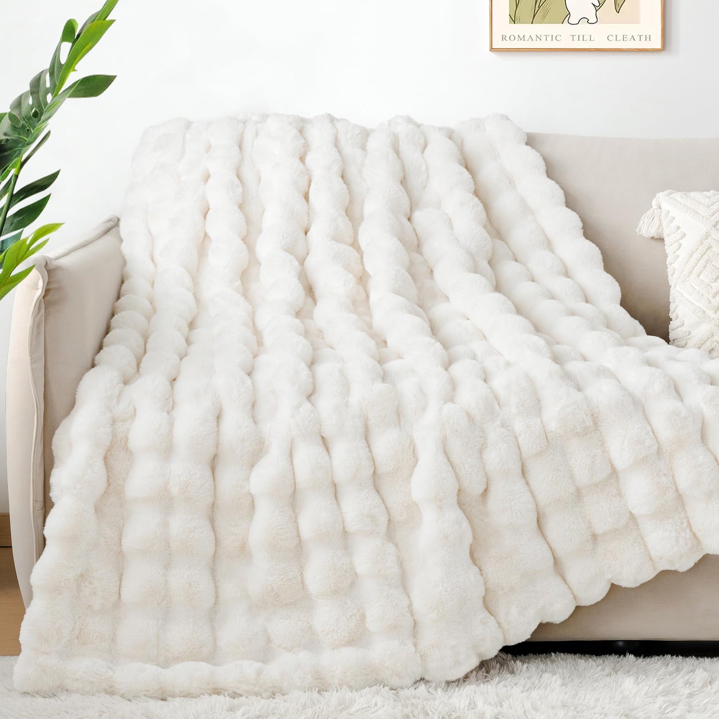 Touchat Luxury 1000GSM Faux Rabbit Fur Throw Blanket, Super Heavy Warm Cozy Blankets for Couch Bed Sofa, Bubble Plush Fuzzy Elegant Soft Mink Blanket for Mom Living Room Bedroom, Cream White