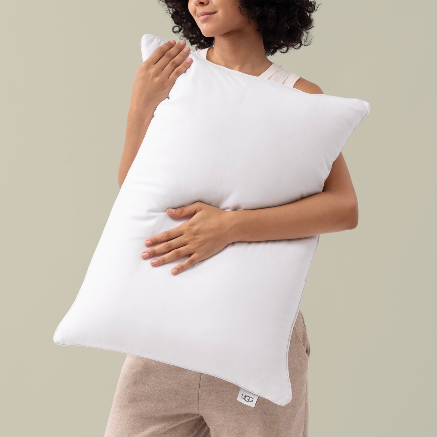 UGG Danielle Cooling Pillow Standard Size Hypoallergenic Down Alternative Luxury Hotel Bed Pillow for Stomach Back or Side Sleeper with Washable Cover for Queen Full or Twin, 20-inch x 28-inch, White