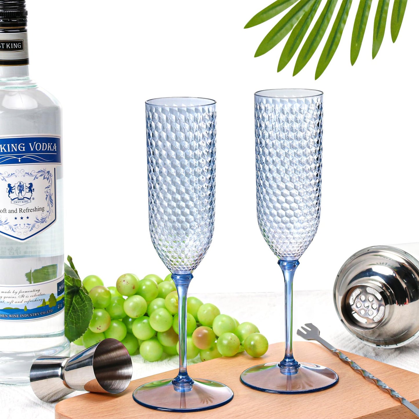 XUWAIDSGN 48 Pack Blue Detachable 2 piece Champagne Flutes 5.5 Oz Unbreakable Plastic Mimosa Disposable Champagne Glasses Drinking Cups Stemmed Reusable Wine Toasting Glasses for Wedding