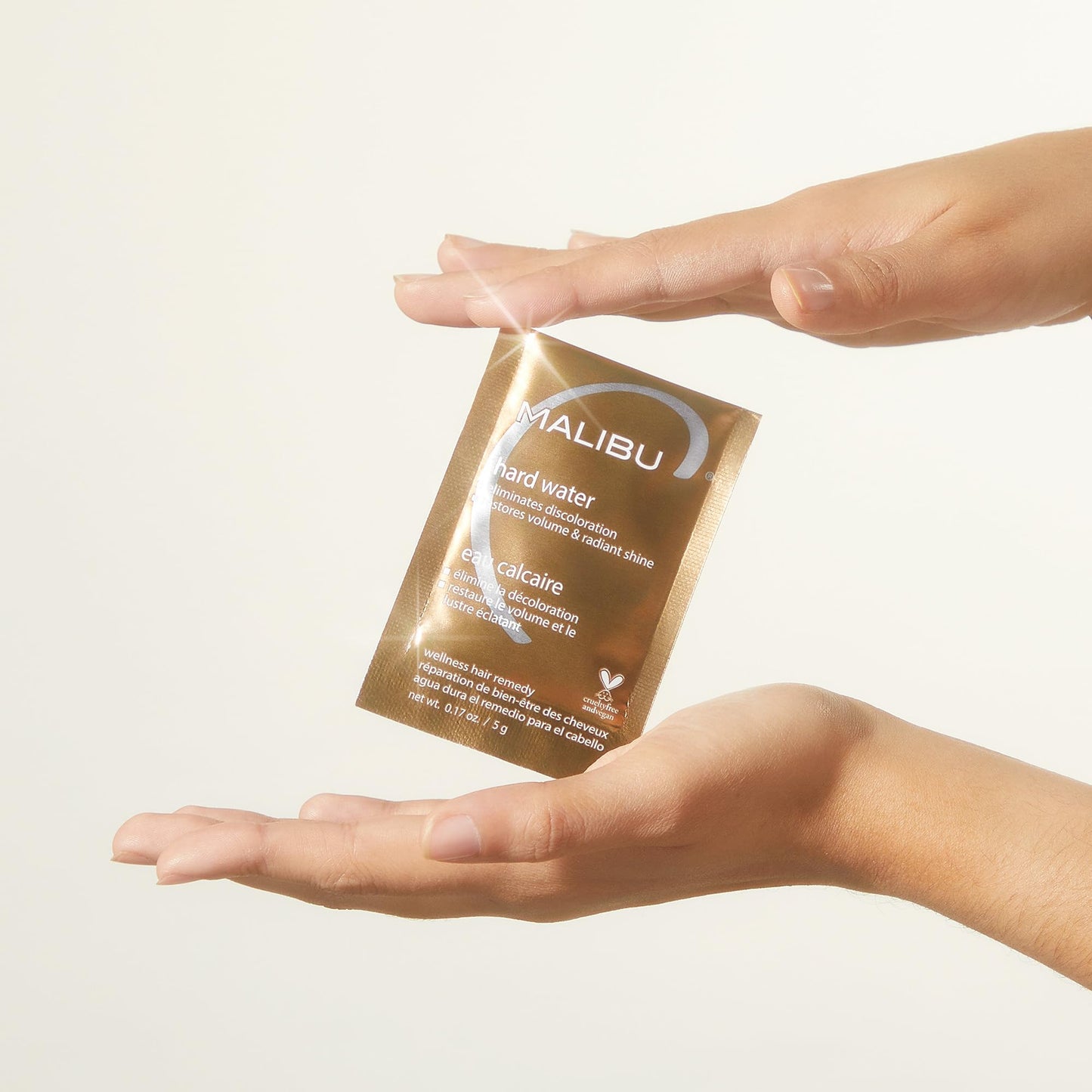 Malibu C Hard Water Wellness Remedy - Removes Deposits & Impurities - Contains Vitamin C for Shiny, Vibrant Results - Hard Water Treatment (12 Packets)