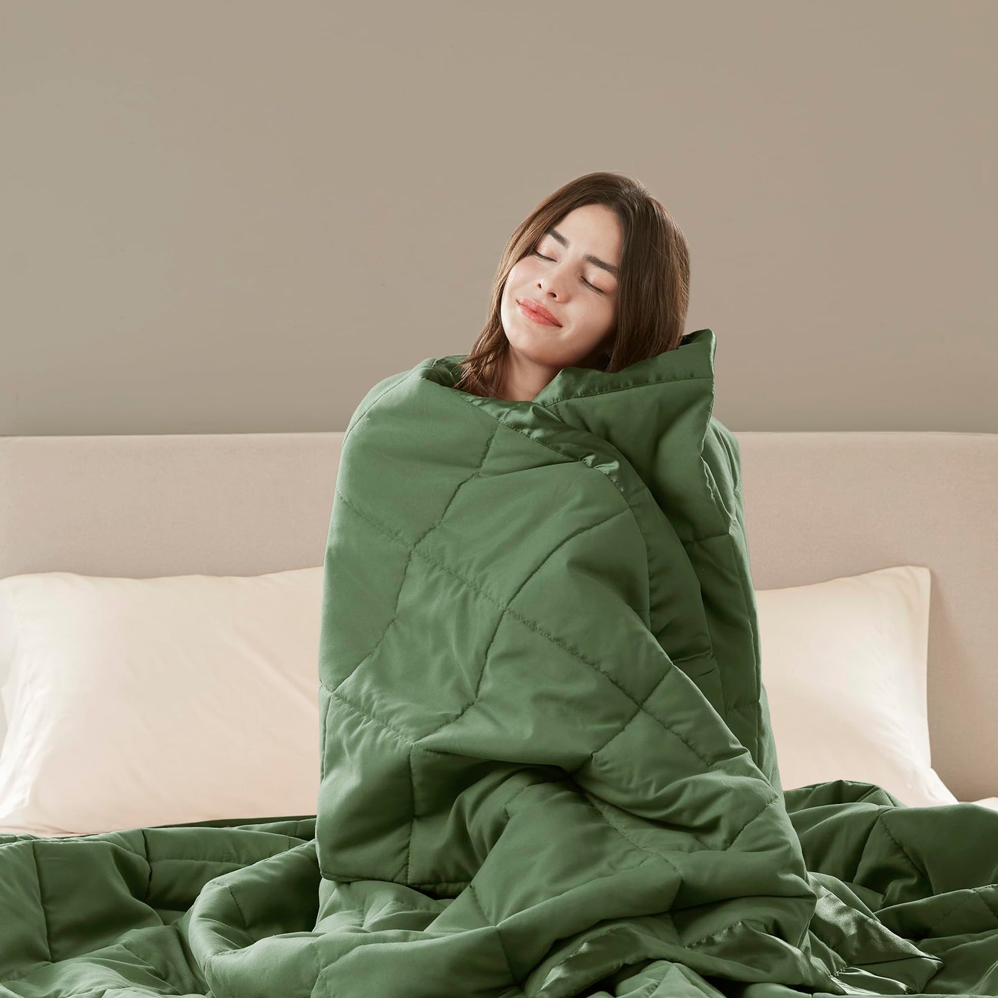 Madison Park Queen Blanket Quilted Microfiber, Satin Binding, 3M Scotchgard Moisture Wicking, Soft and Lightweight Summer Blanket for Couch, Windom, Full/Queen, Green