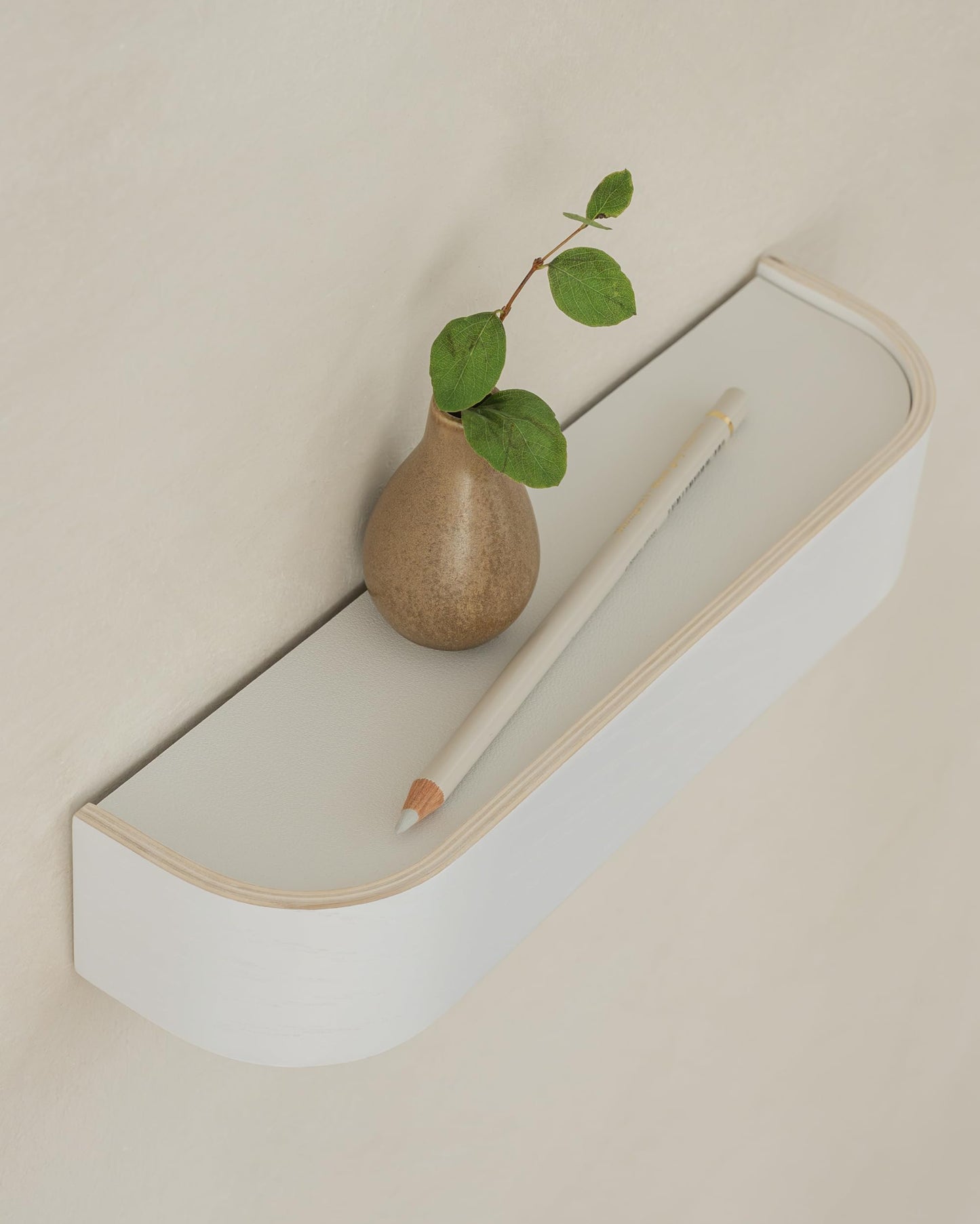 Kazai. Key Holder 'Toke' | Minimalist Key Hook Design from Berlin | Modern Key Holder Wall Mount with Wooden Shelf | Key Rack for Wall as Entryway Organizer | White