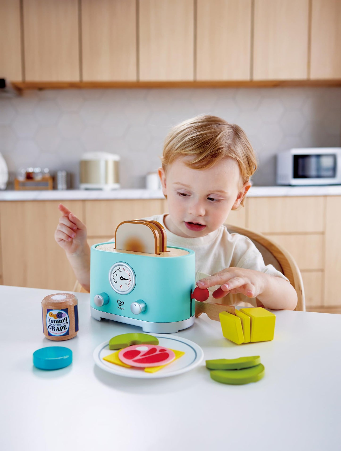 Hape Ding & Pop-Up Toaster
