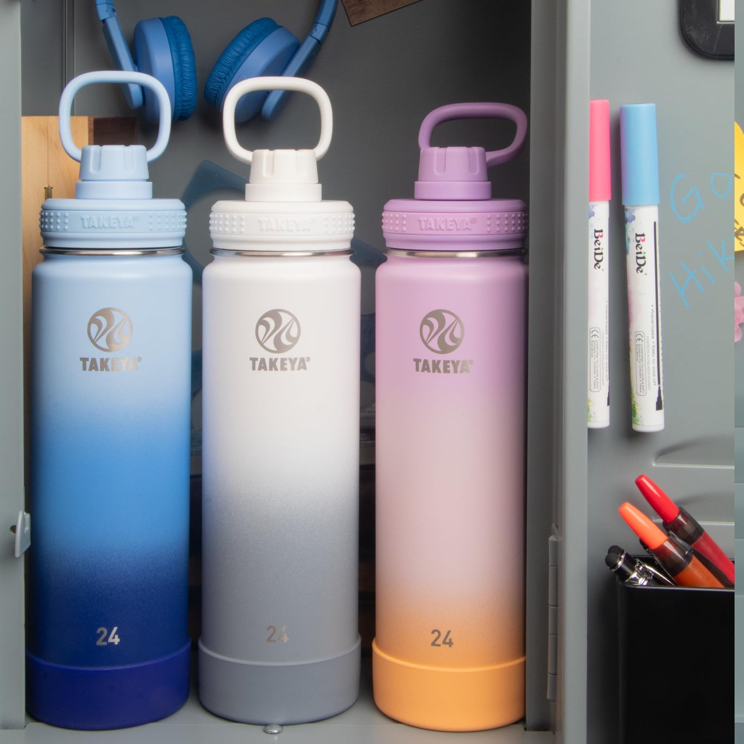Takeya Actives Stainless Steel Water Bottle, Insulated Spout Lid, Keeps Drinks Cold 24 Hrs, Leakproof, Durable, Dishwasher Safe, Ideal for Gym, Travel, Fits Most Cup Holders, 24 oz/Ombre Pacific Blue