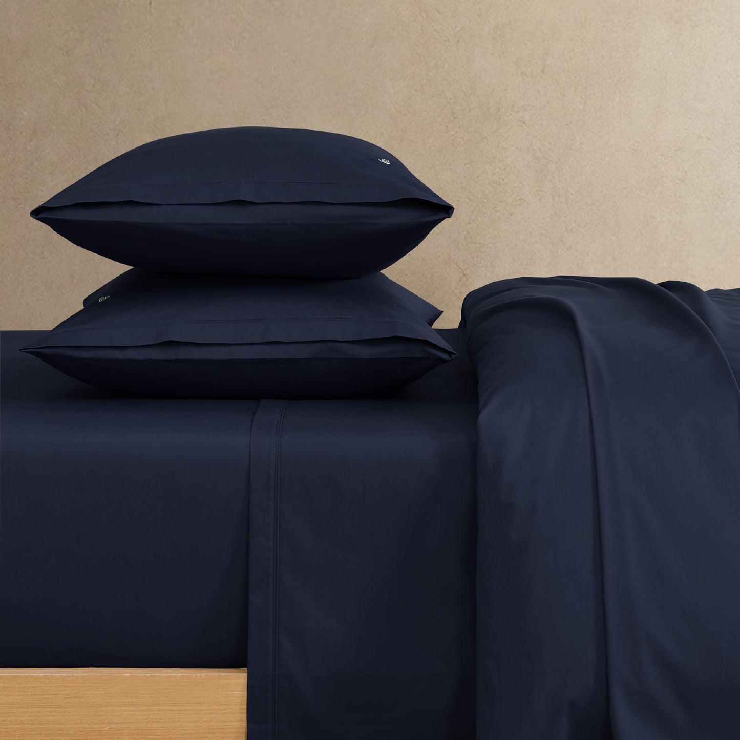 Lacoste 100% Cotton Percale 4-Piece Sheet Set – Crisp Cool Breathable All-Season Bedding, Oeko-Tex Certified, Soft Matte Finish, Durable Premium Cotton – Solid, Navy, Queen