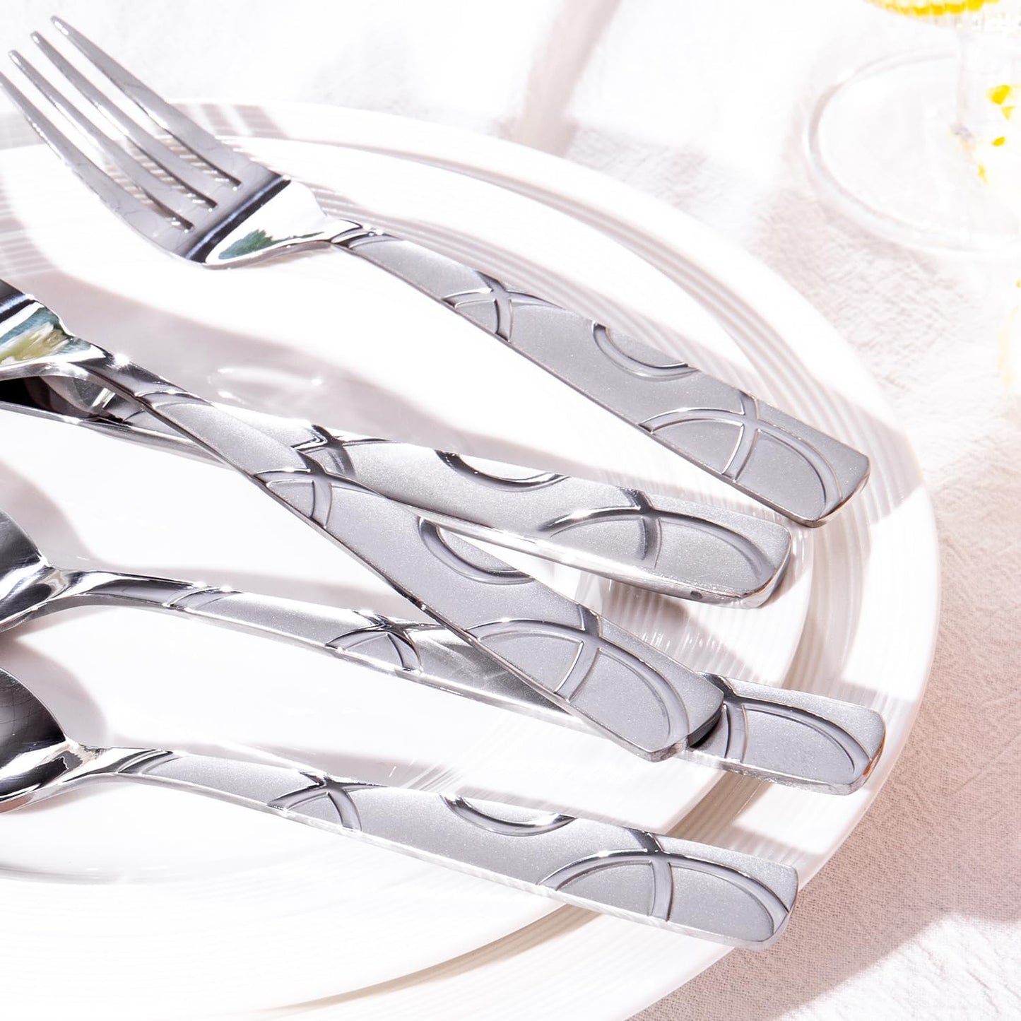 HIKAA Silverware Set, 30-piece Stainless Steel Flatware Set Cutlery Set for 6, for Kitchen, Home, Wedding, Party, Mirror Polished and Dishwasher Safe