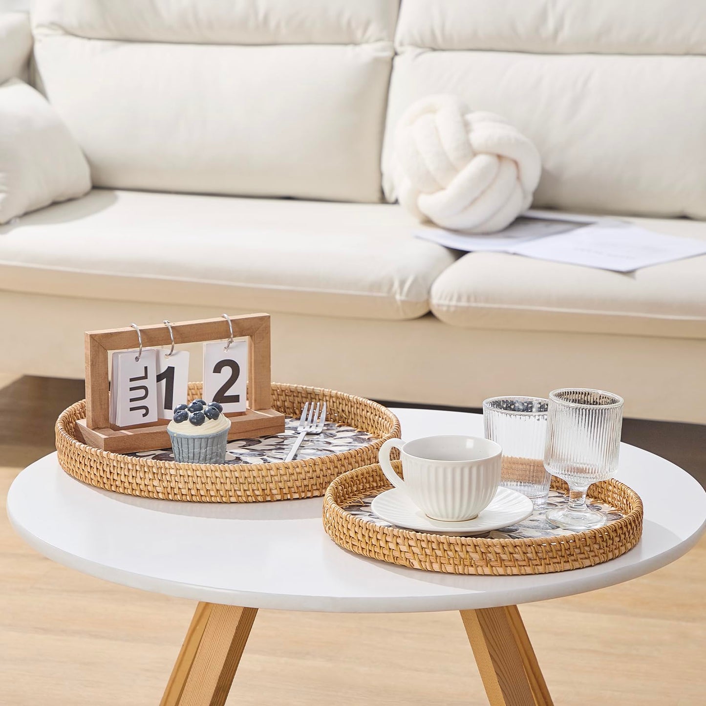 Round Rattan Tray with Mother of Pearl Inlay, Rattan Serving Tray with Wooden Base, Decorative Wicker Basket for Table Decor, Storage and Display of Coffee Bread Food Fruit (Plume 13.5")