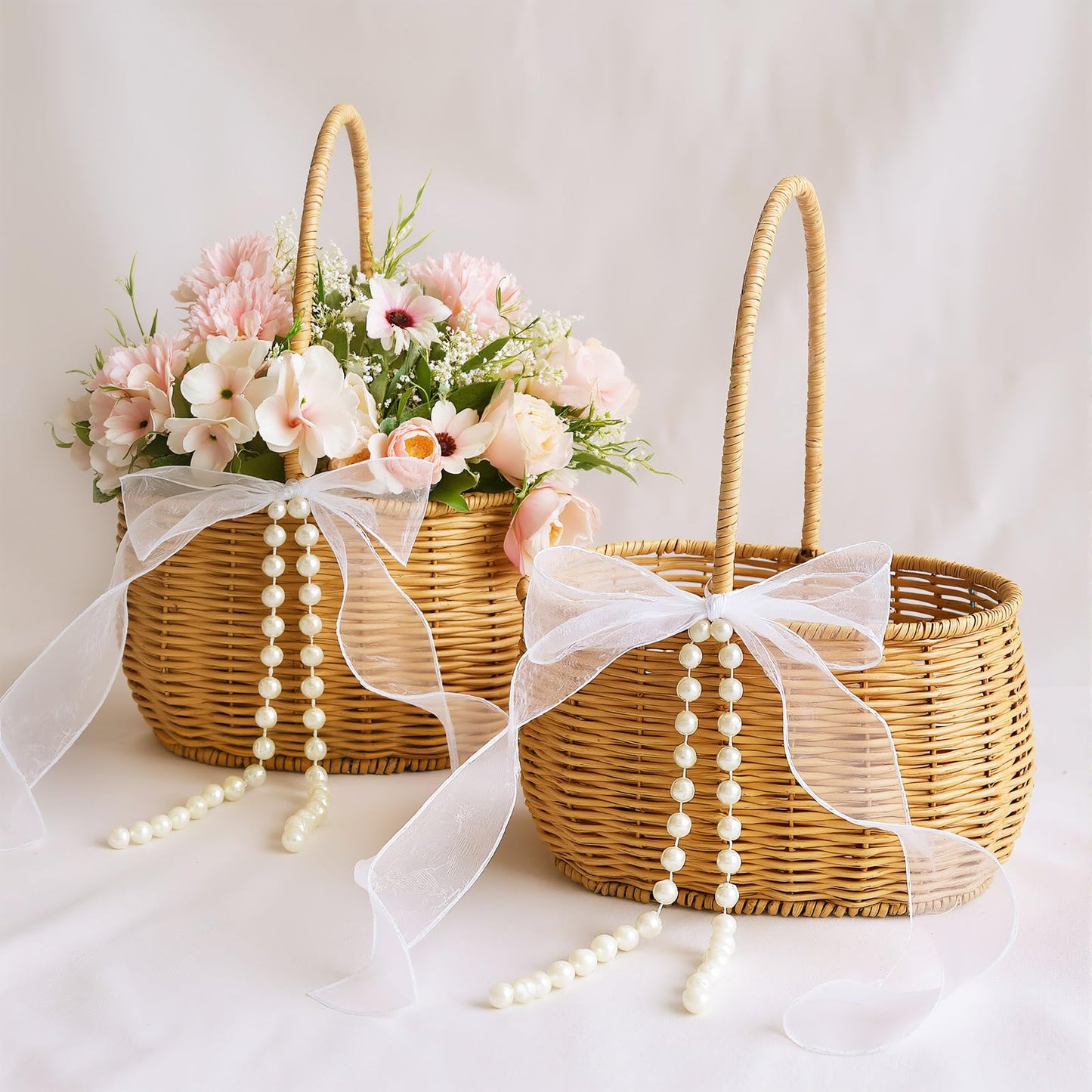 SiliFine 2 Pcs Wicker Rattan Flower Girl Basket with Bows and Pearl 11.8x8.7x5.1 Inches Rustic Wedding Basket for Flower Girl, Hand Woven Willow Storage for Ceremonies Home Decoration (Classic)