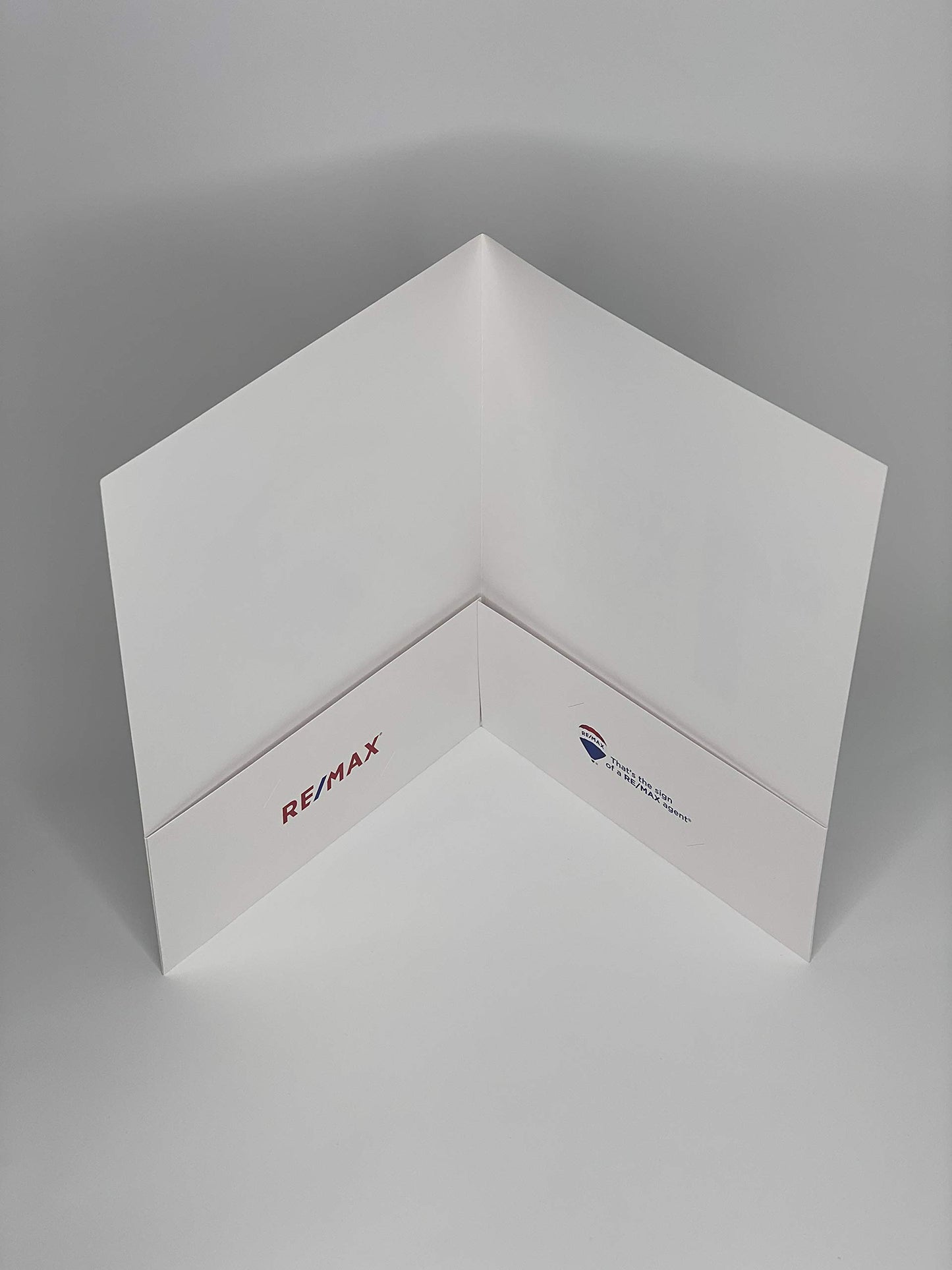 RE/MAX Folders "N01-White" 25 Pack