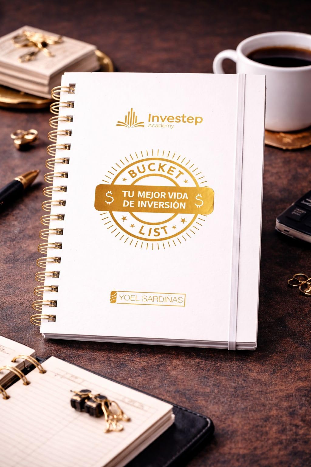 Bucket List – Tu Mejor Vida de Inversión | Journal de Metas Financieras y Crecimiento Personal | Investep Academy – Yoel Sardiñas (Pequeño (14 x 21 cm))