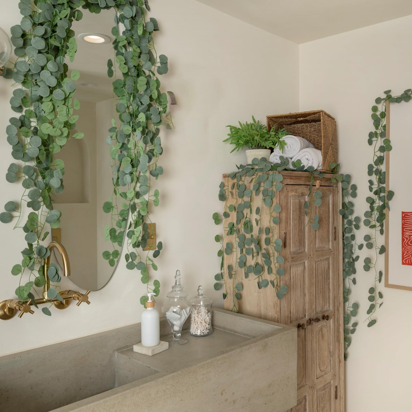 CQURE 24 Pack Eucalyptus Garland, Artificial Greenery Garland Faux Eucalyptus Leaves Table Vines for Wedding Backdrop Fireplace Arch Door Wall Room Decor（168FT）