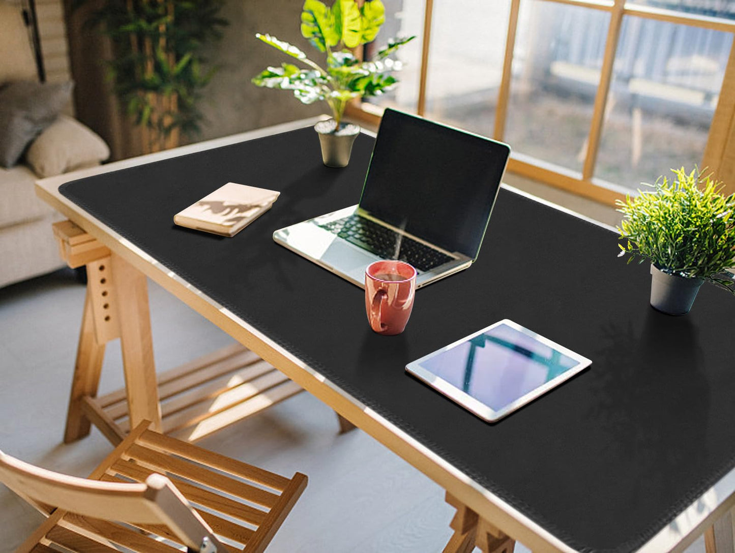 LERYG Large Tabletop Game Playmat, Water and Stain Resistant Non-Slip Desk Mat, Mahjong and Card Game MAT with Thick Stitched Edge, Cushioned Rubber Base (140 * 70cm*2mm) Black