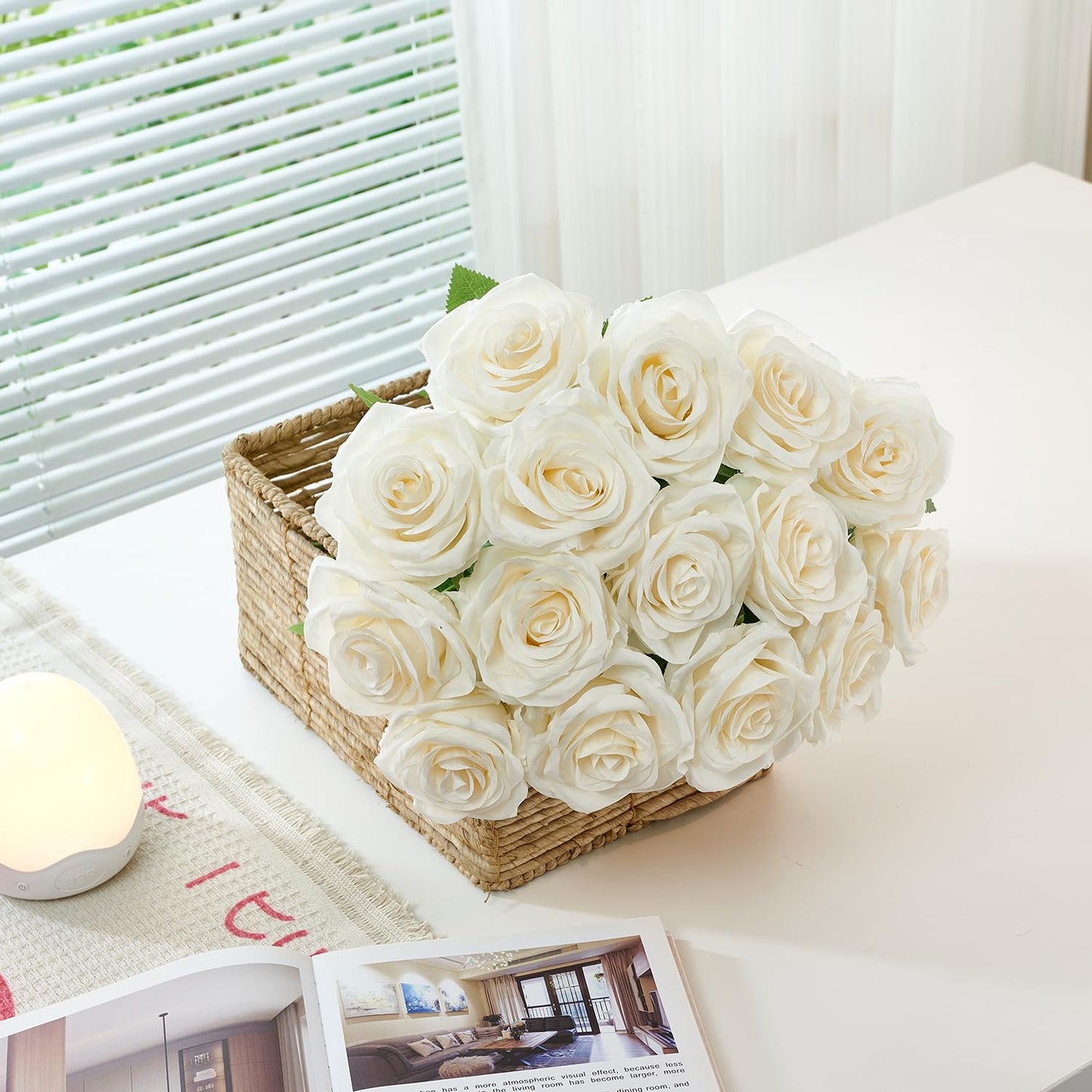 Carlita‘s Blooms 50pcs Ivory Roses Artificial Flowers Bulk Fake White Roses Silk Flower with Stems Realistic Flowers for Wedding Centerpiece Party Birthday Decor