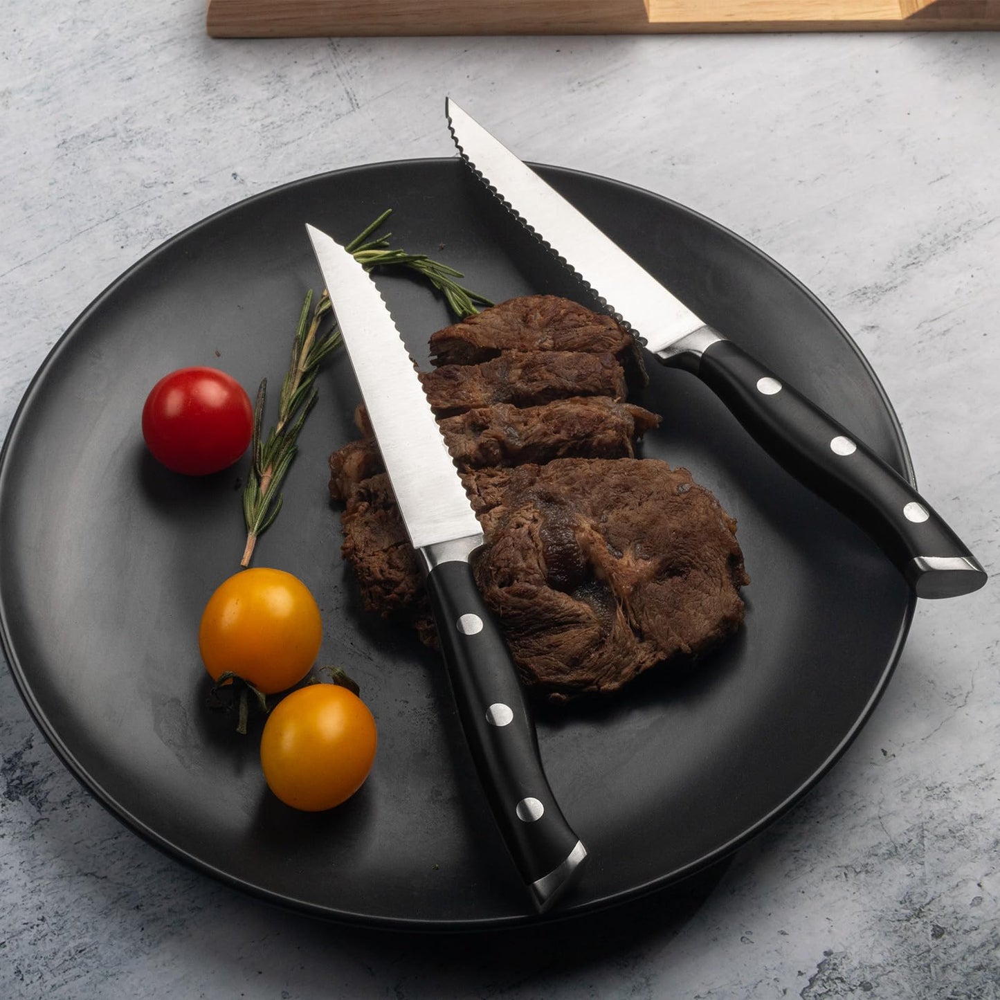 Alata 8-Piece Steak Knives Set, 4.7 Inch with Serrated Edge Razor-Sharp Dinner Knives, Full-Tang Construction