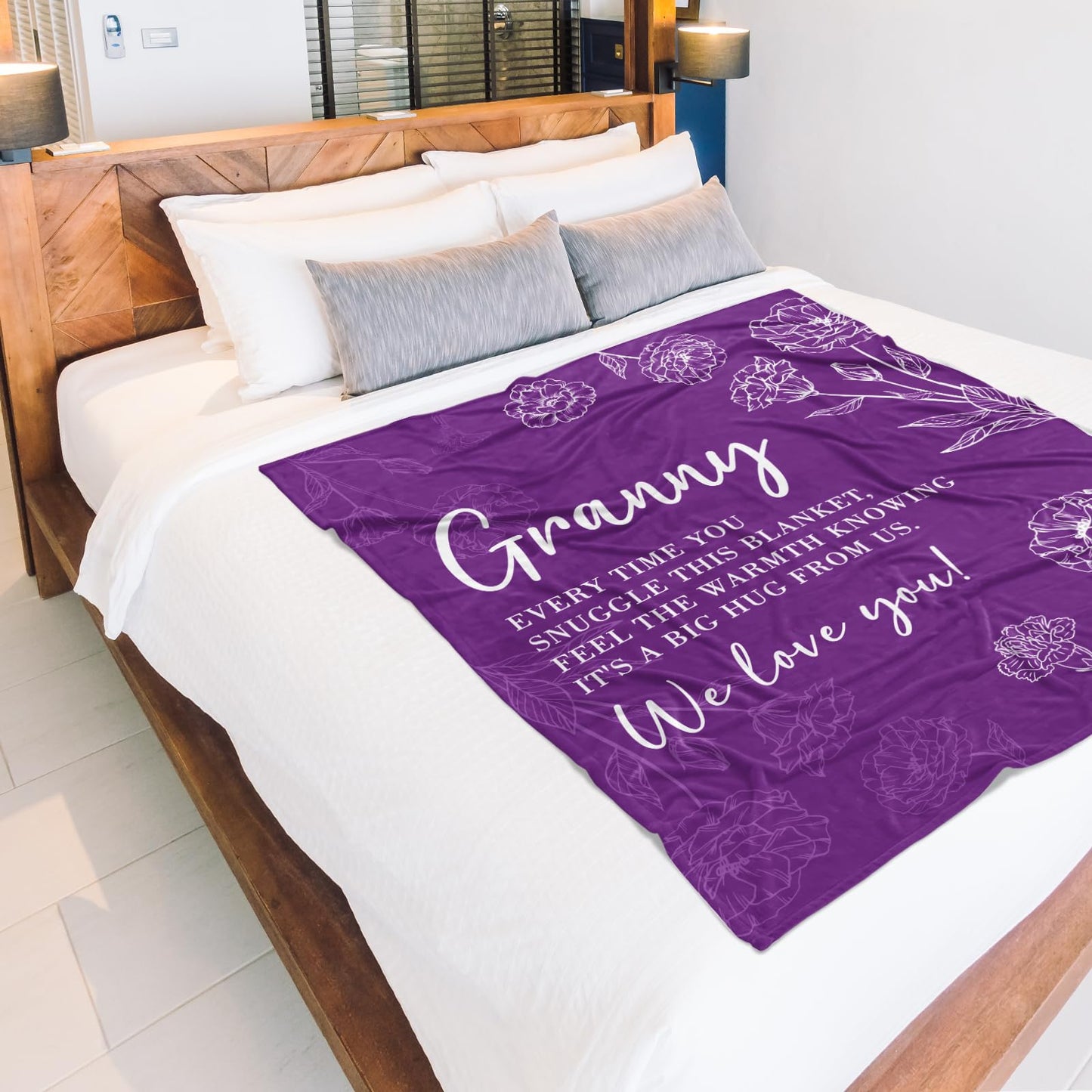 GiltGlimmer Granny Gifts for Grandma, Gifts for Granny, Granny Birthday Gift from Grandkids, to My Granny Grandma Throw Blanket 50" x 60", Purple