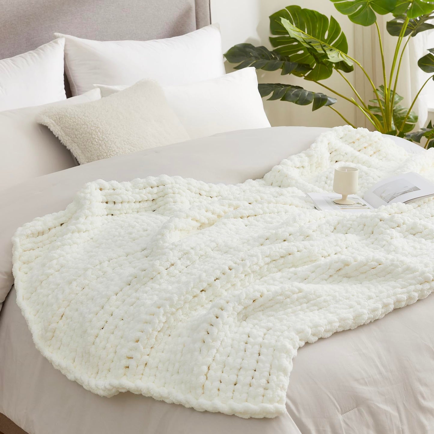 Amélie Home Chunky Knit Throw Blanket for Couch, Soft Chenille Handmade Crochet Throw Rope Knot Blanket for Children, 40"x50", Ivory