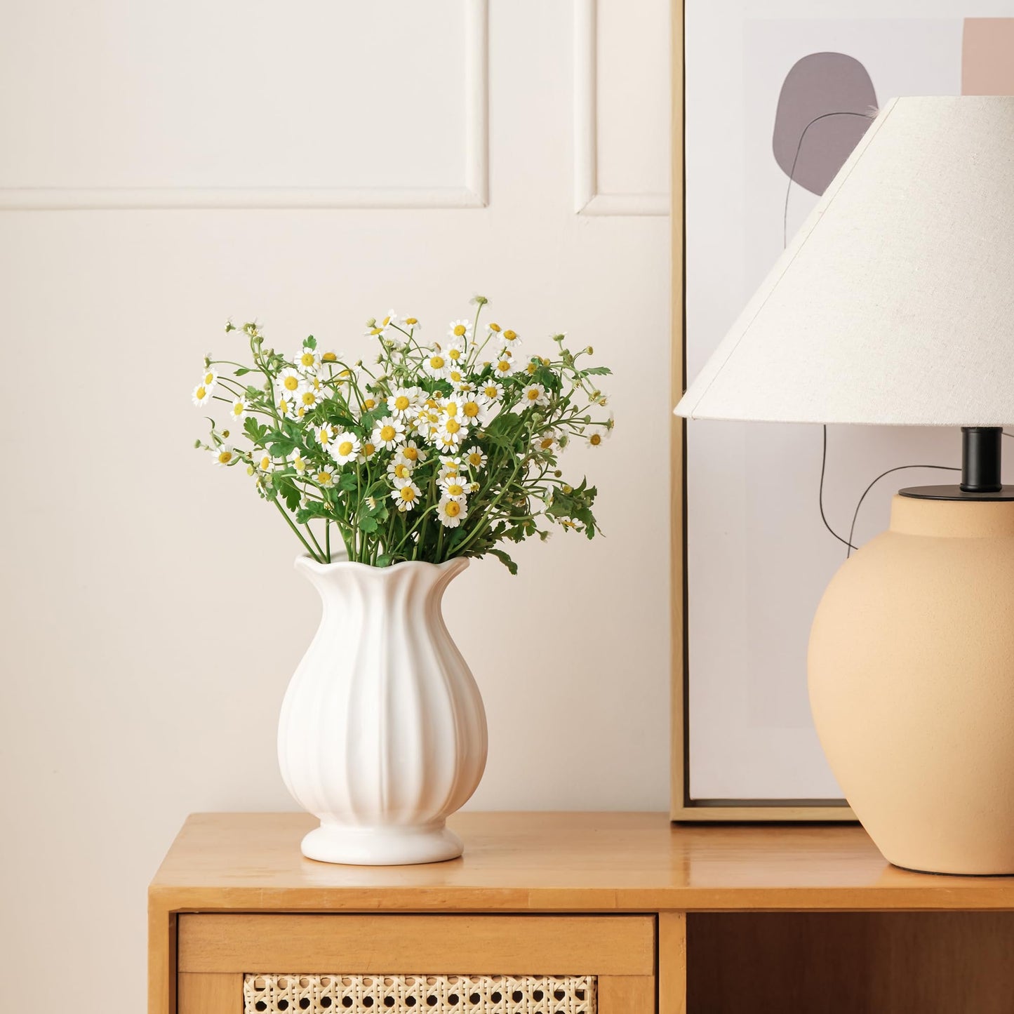 SEUYUCL White Ceramic Vase, 7.8 Inch Flower Vase Home Decor Modern Decorative Vases for Bouquet, Unique Vases for Farmhouse Living Room Cabinet Table Centerpieces Wedding Decorations