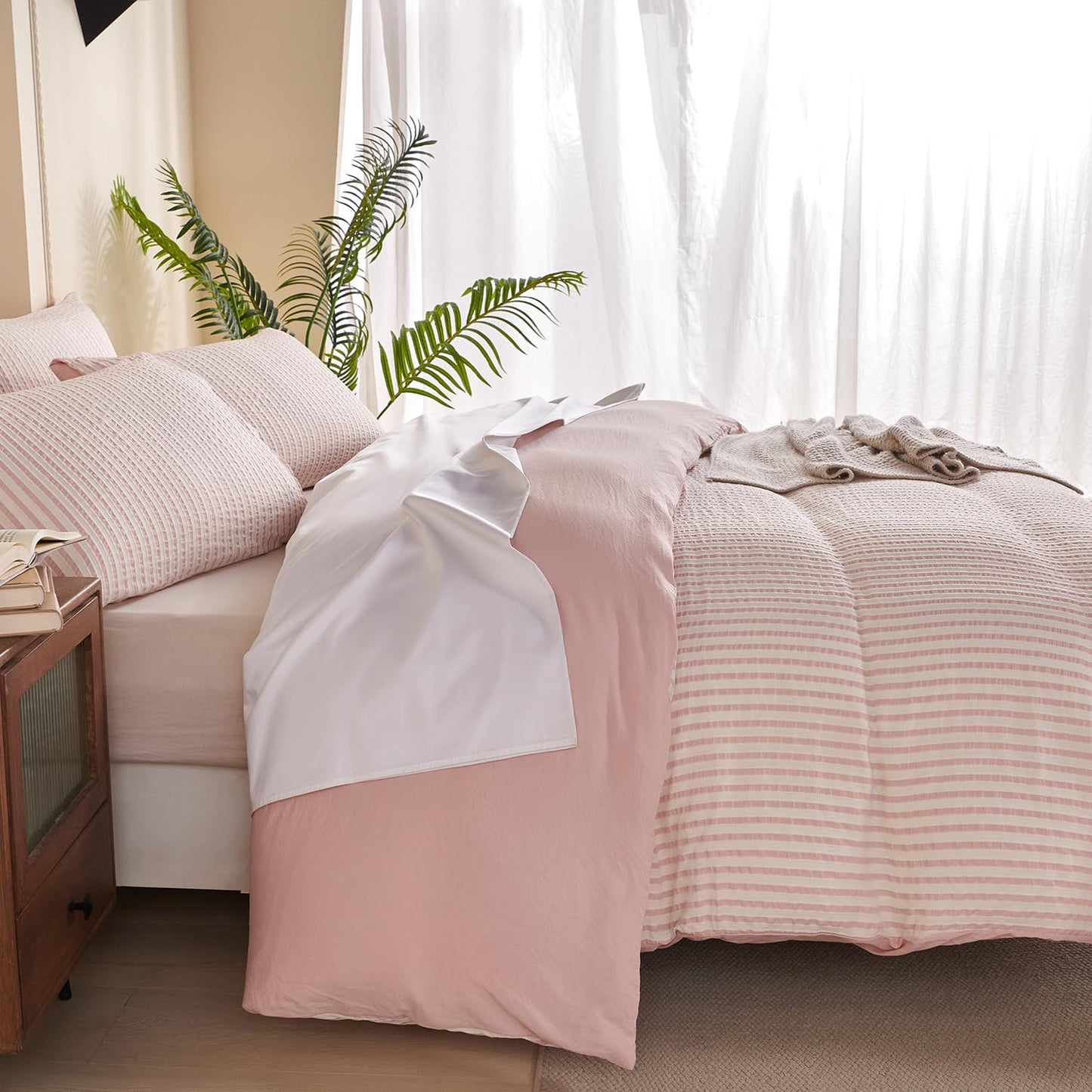 BUPIRD Pink Comforter Set Queen Size Striped 100% Soft Washed Microfiber Jacquard 3 Pieces Striped Bedding Sets Pink White Comforter Queen for All Seasons and 2 Pillowcases Comfort Breathable