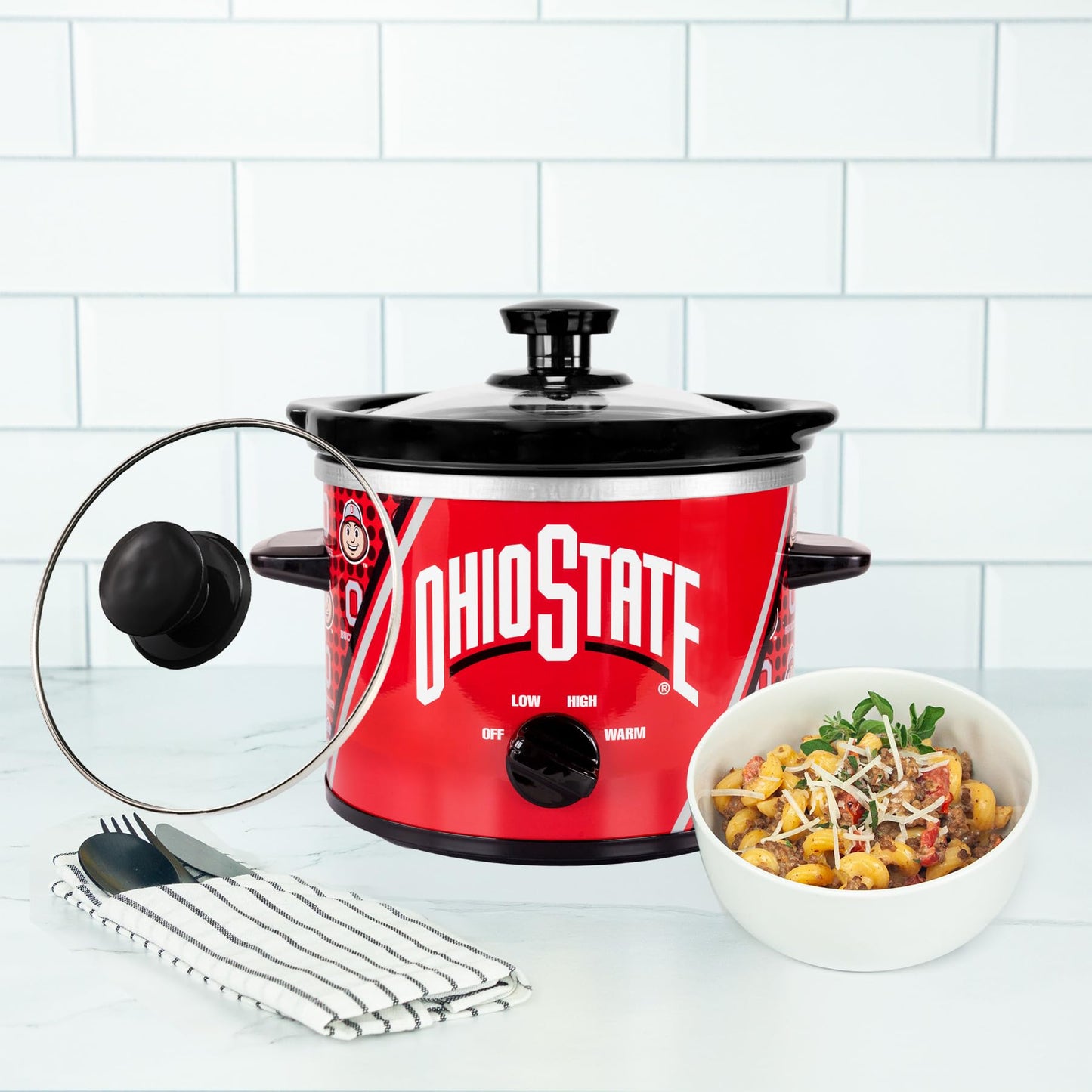 Uncanny Brands Ohio State Buckeyes 2qt Slow Cooker - Cook With Your Favorite Mascot