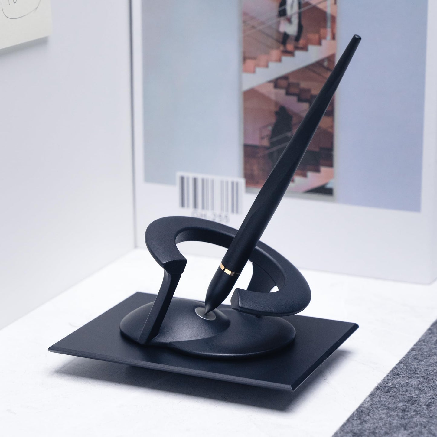 novium Dock - Metal Display Stand, Aluminum Made, Compatible with Hoverpens, Office Desk Essentials
