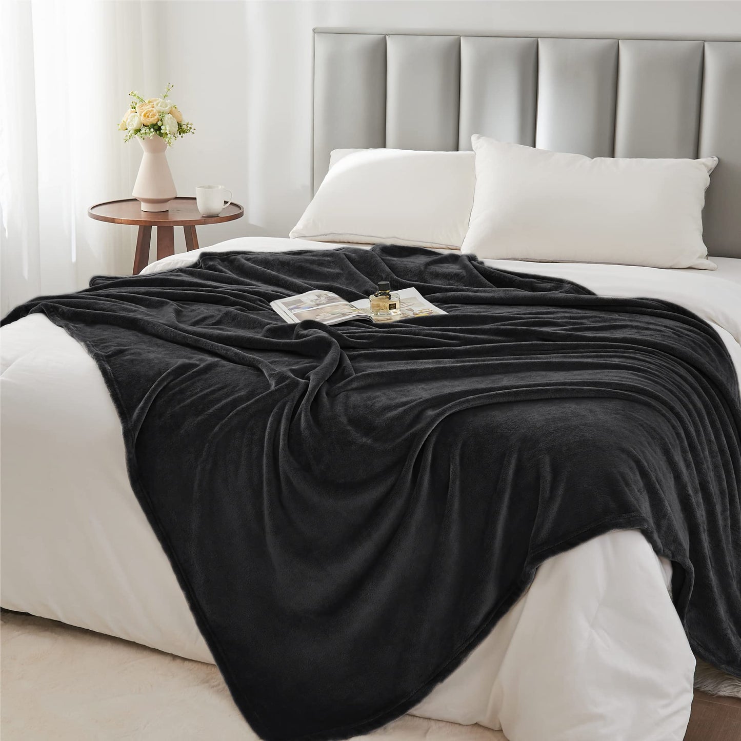 BEDELITE King Size Blanket for Bed, Luxury Plush Cozy Fuzzy Fleece Blanket 108x90 inches, Super Soft Warm Big Lightweight Throw Blanket All Seasons Suitable, Black